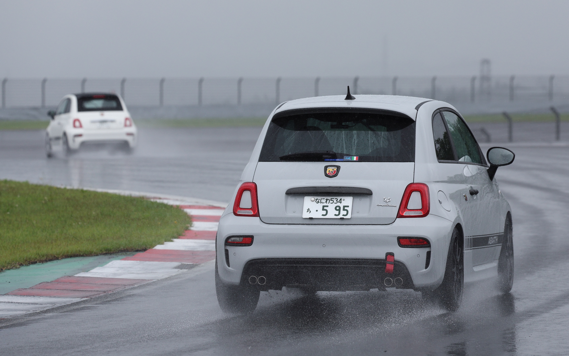 TECNICOクラスは先導走行と同乗走行のあとにフリー走行の時間が設けられているが、フリー走行開始後に雨脚が強まってしまった