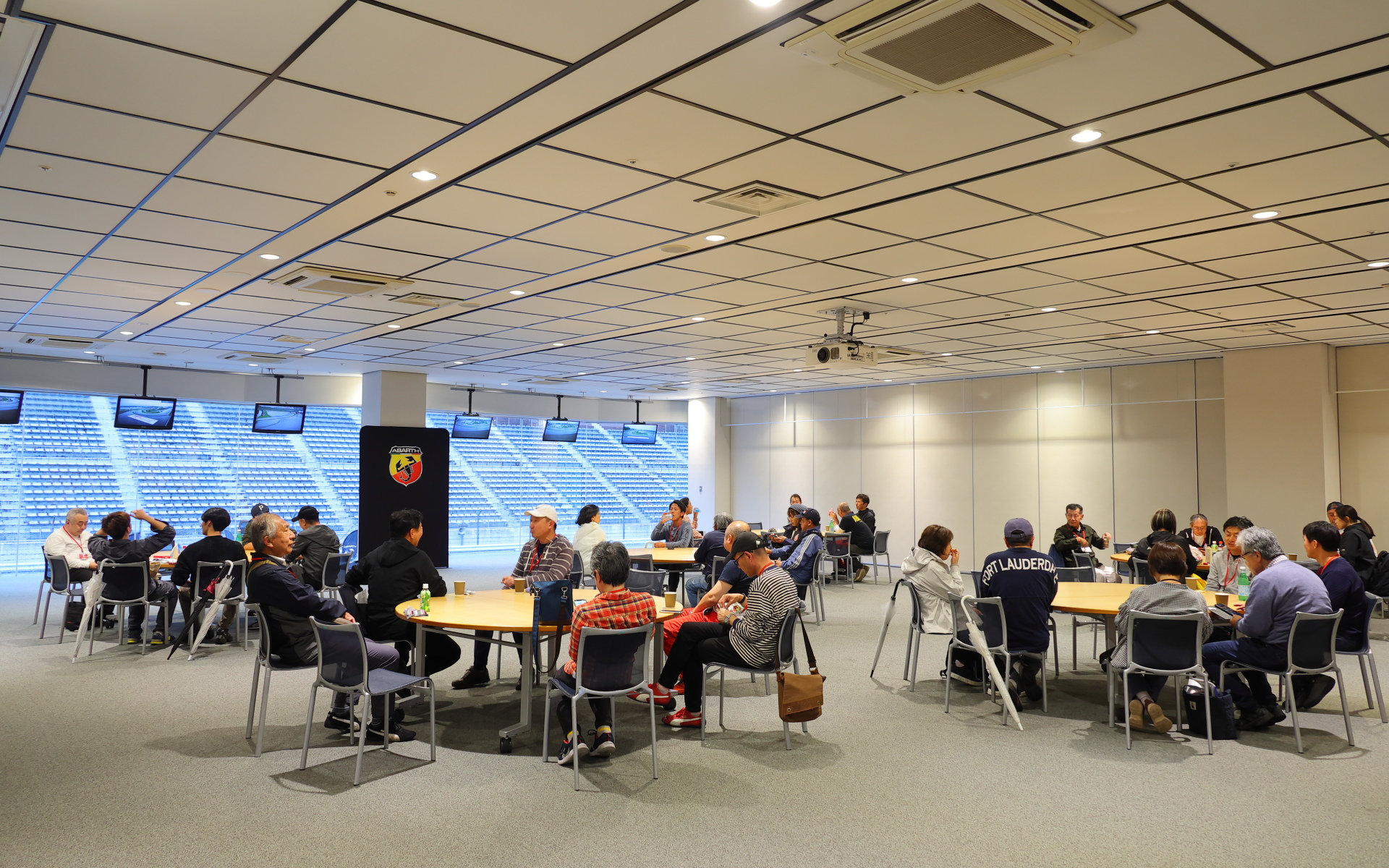 修了式の会場は“1日走り続けたことによる心地よい疲労感”がただよっていた