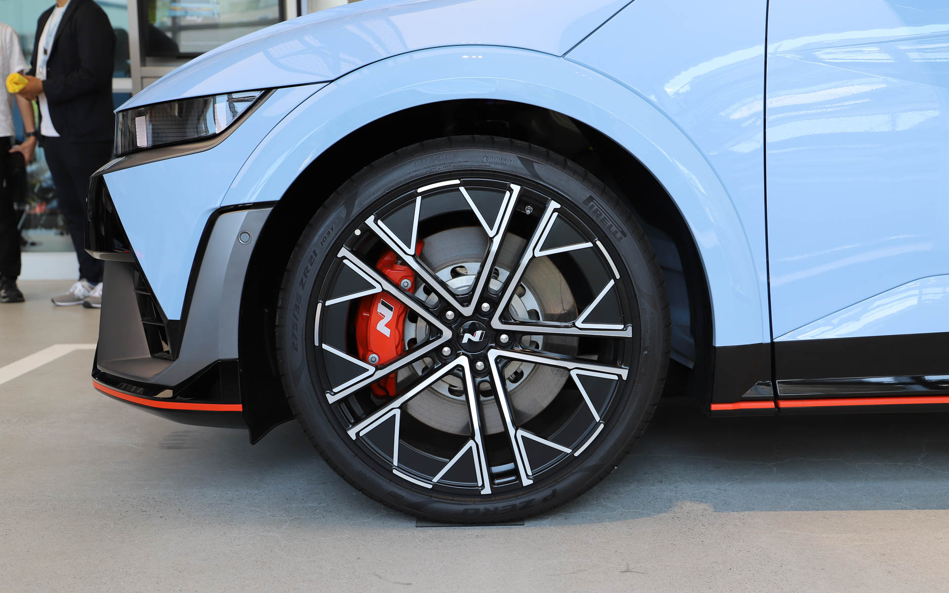 アイオニック 5 Nの外観