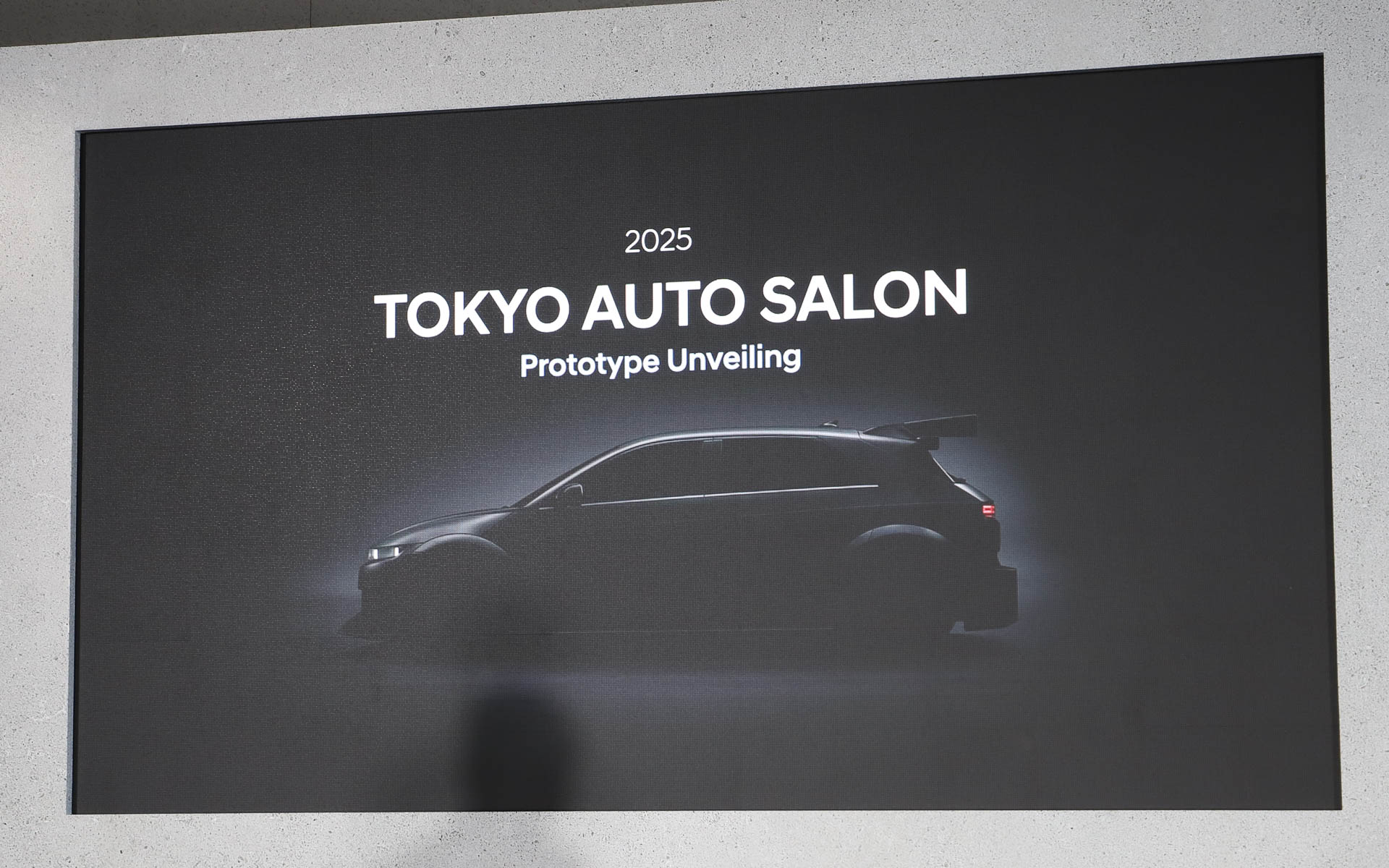 サスペンションやブレーキなど、土屋圭市氏の監修によるオリジナルチューニングパーツを開発中。2025年の東京オートサロンでプロトタイプを公開するとした