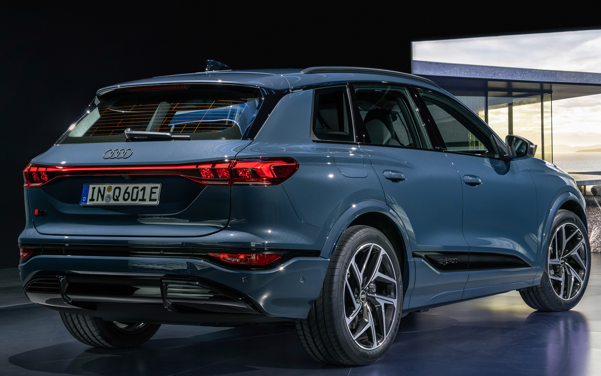 新型バッテリEVモデル「Q6 e-tron」