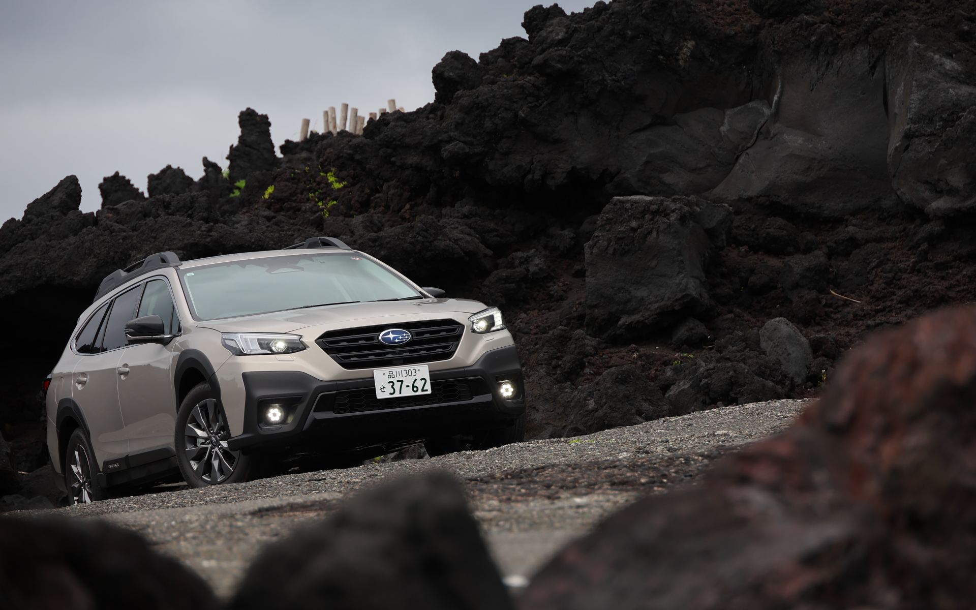 八丈島で2台目の相棒は「アウトバック Active×Black」（454万3000円）。ボディサイズは4870×1875×1675mm（全長×全幅×全高）、ホイールベースは2745mm。最低地上高は213mmで、最小回転半径は5.5m