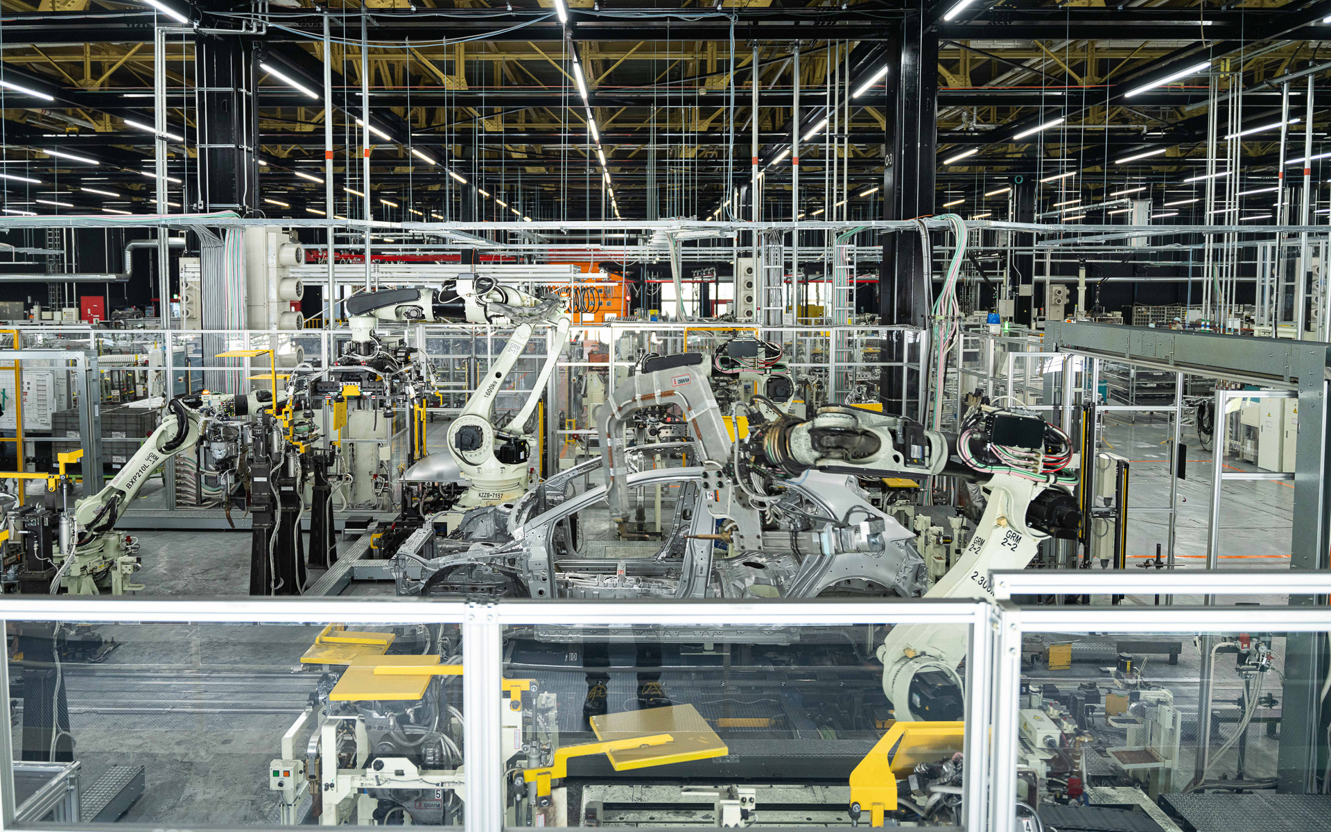 メインボディ組み立てセル全景