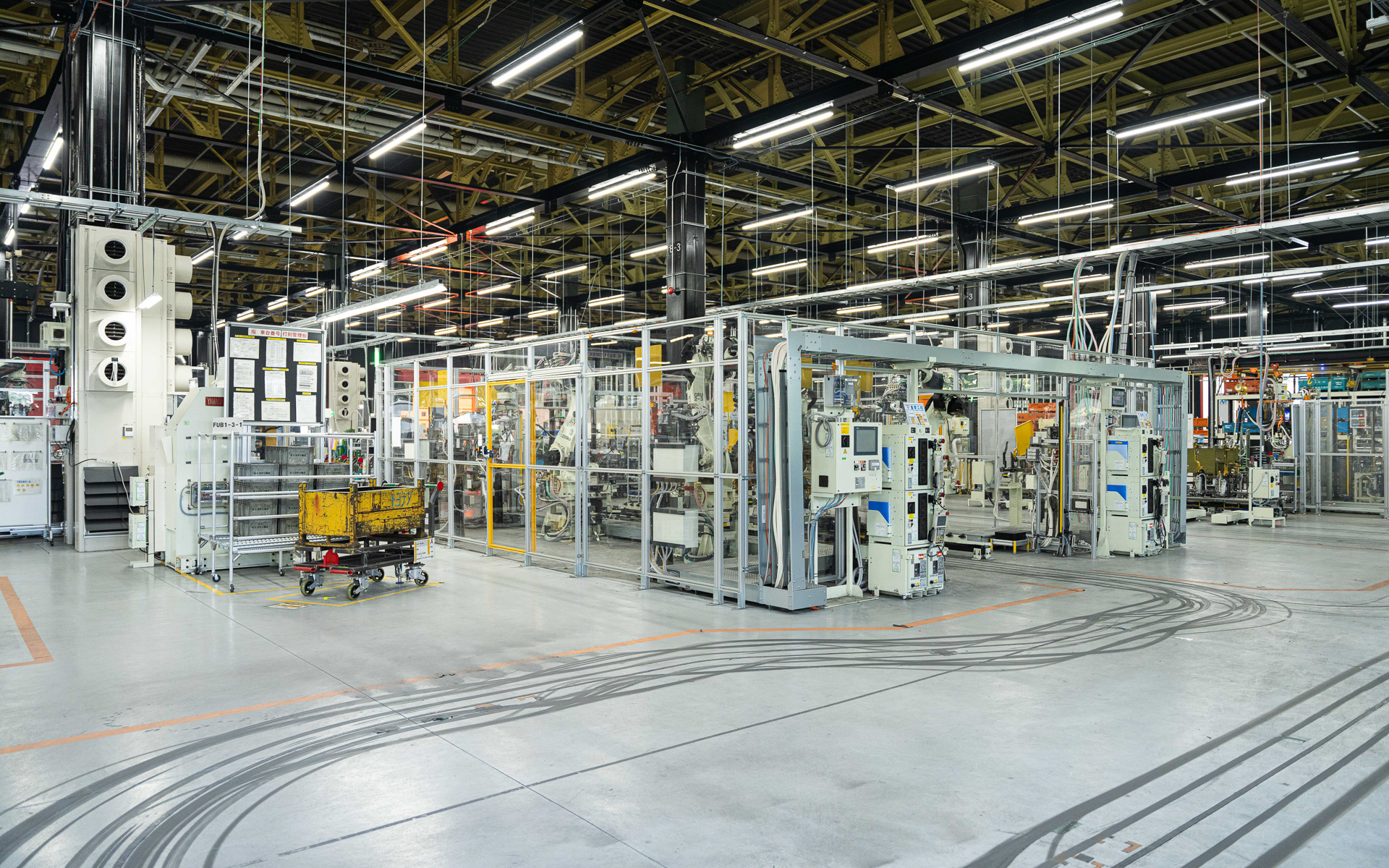 溶接セルへの入口を別の角度から