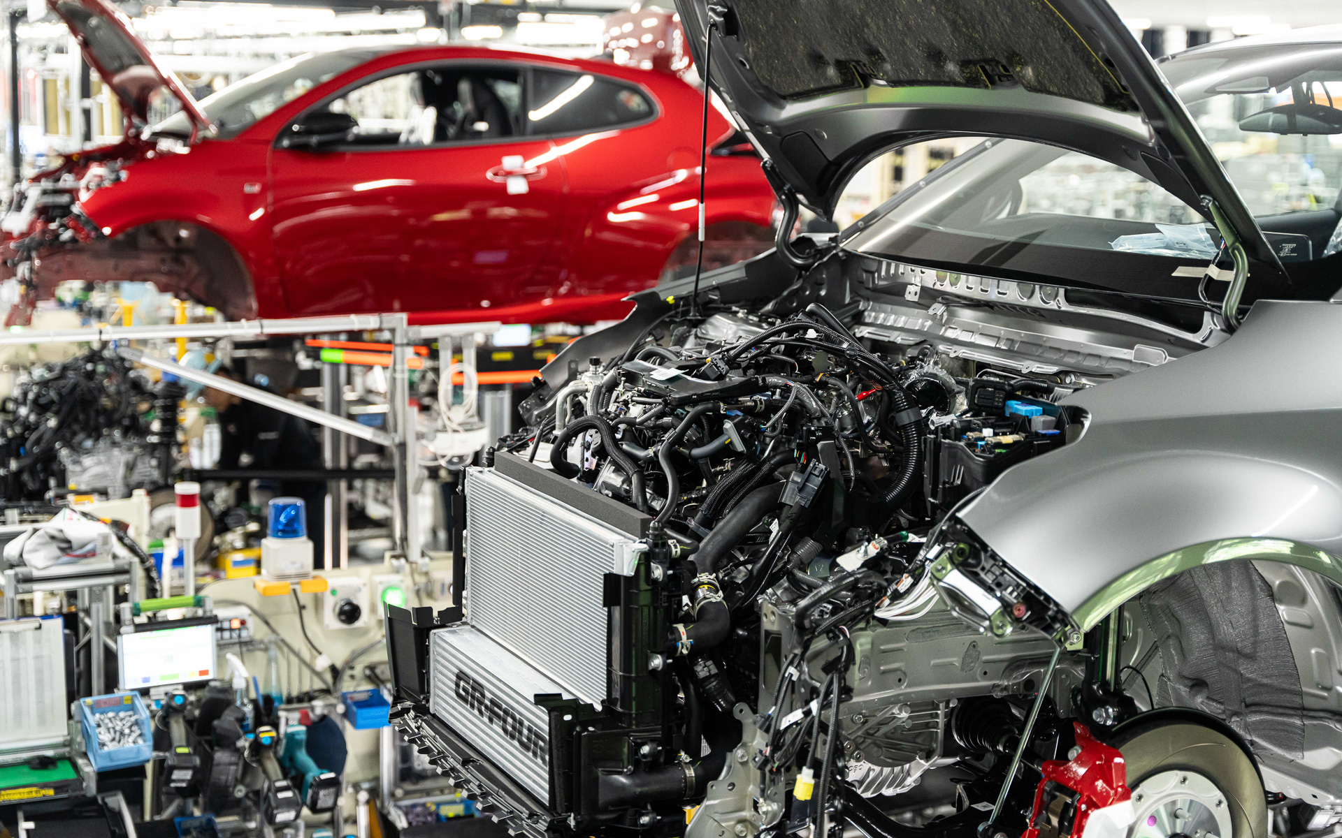 高密度なGRヤリスのフロントまわり