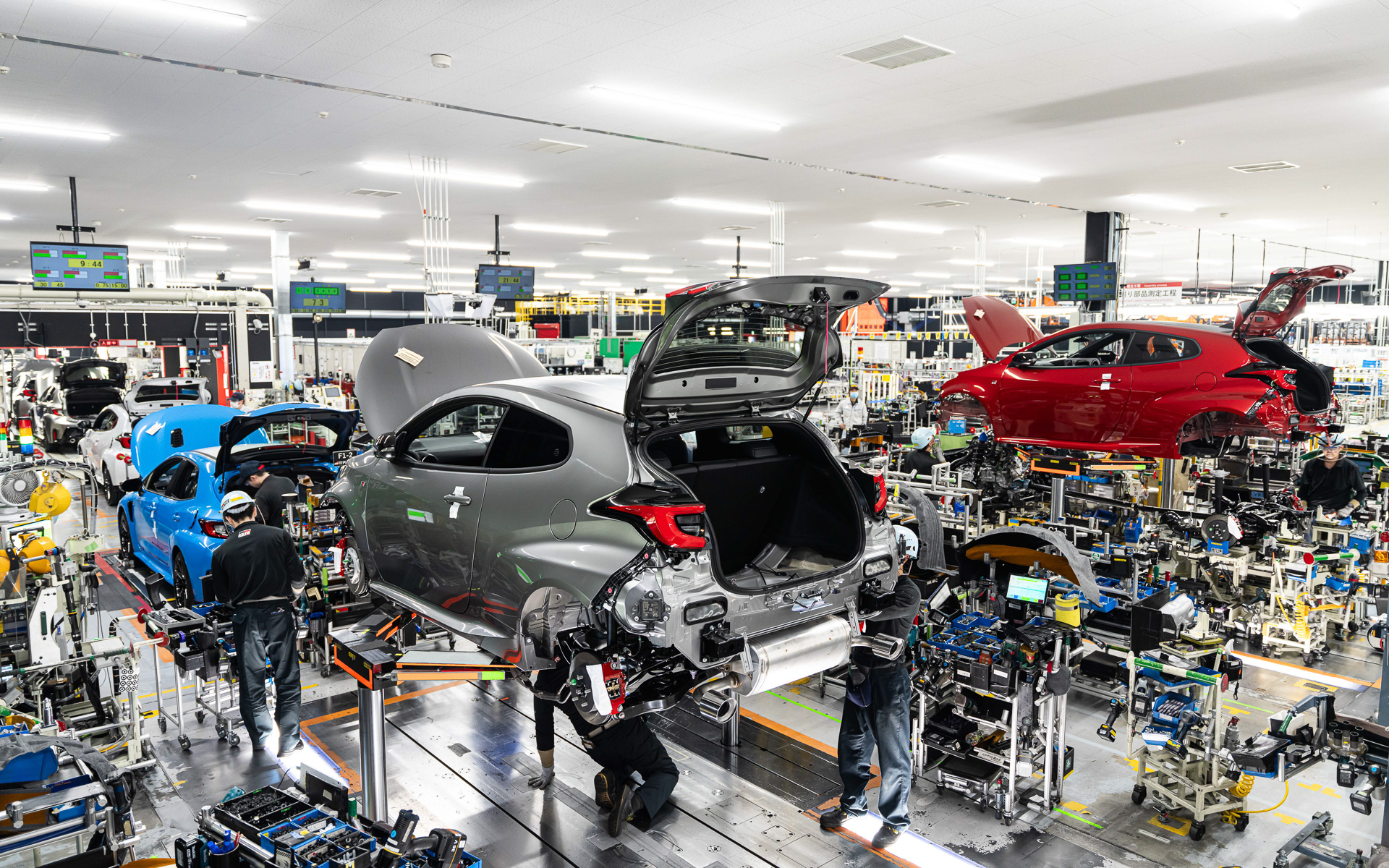 リアまわりの取り付け