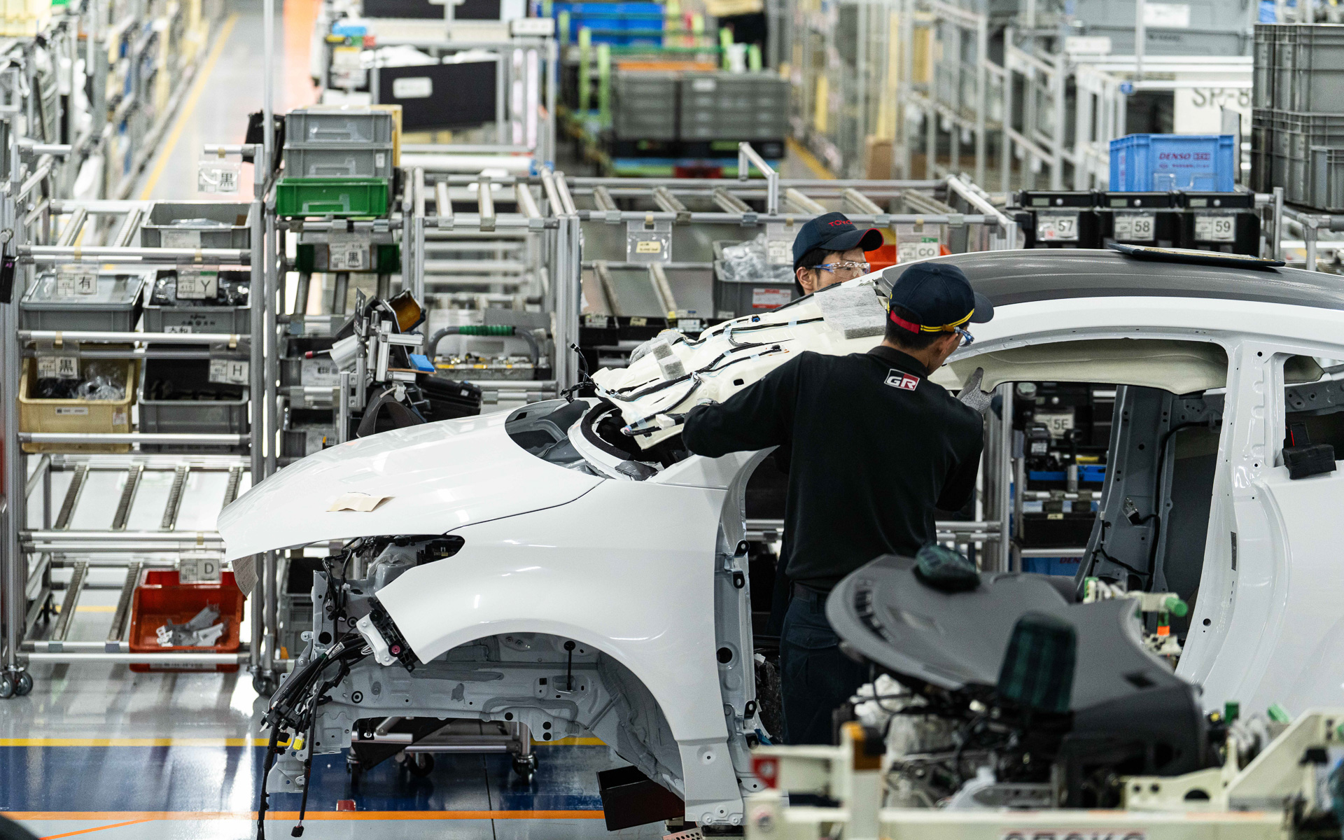 配線部などの取り付け