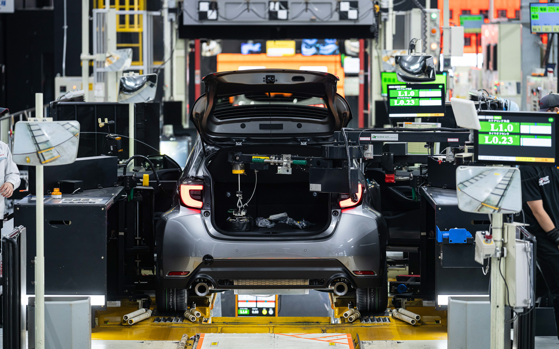 計測中のGRヤリス