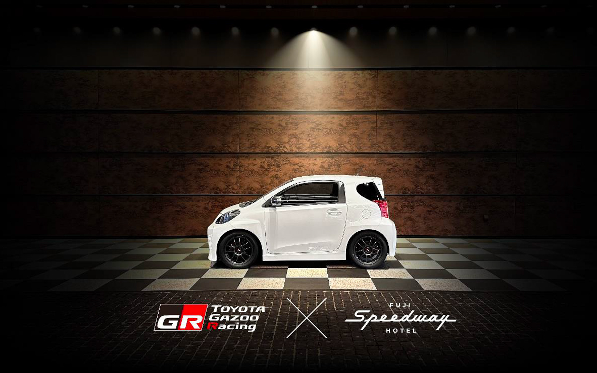 iQ “GRMN Supercharger”（2012年式）