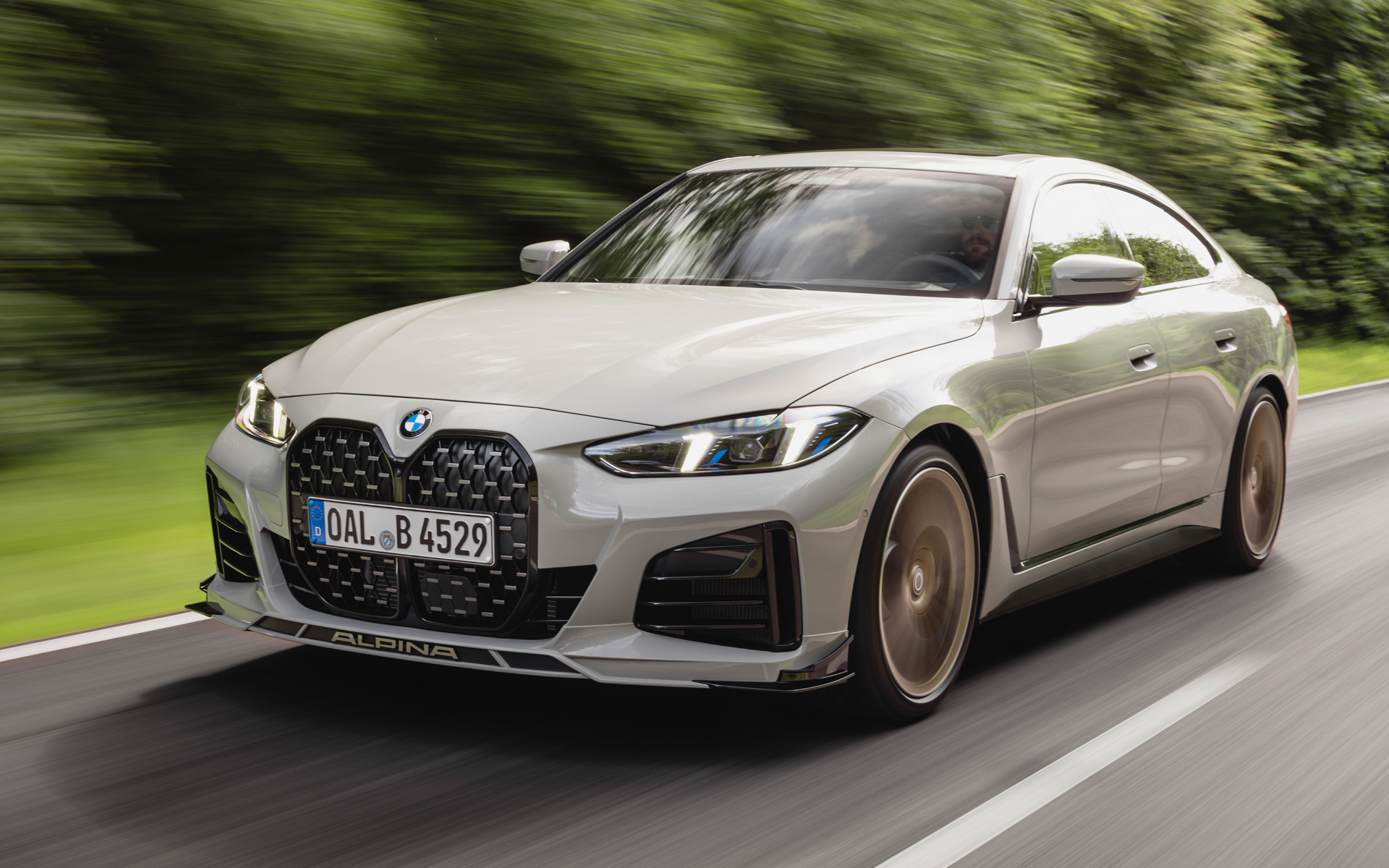 アルピナが新型「BMW ALPINA B4 GT グランクーペ」の予約受付を開始した