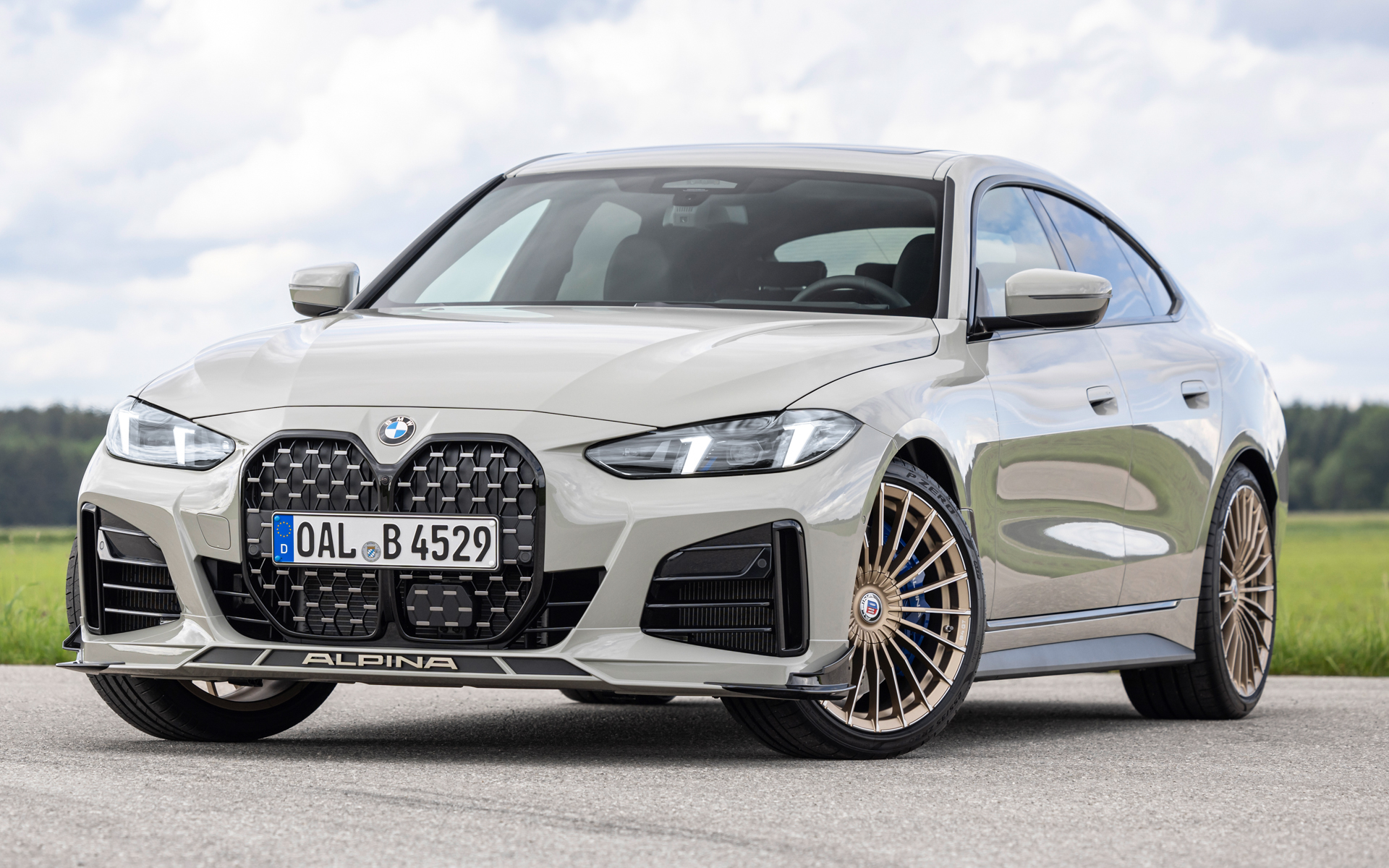新型「BMW ALPINA B4 GT グランクーペ」