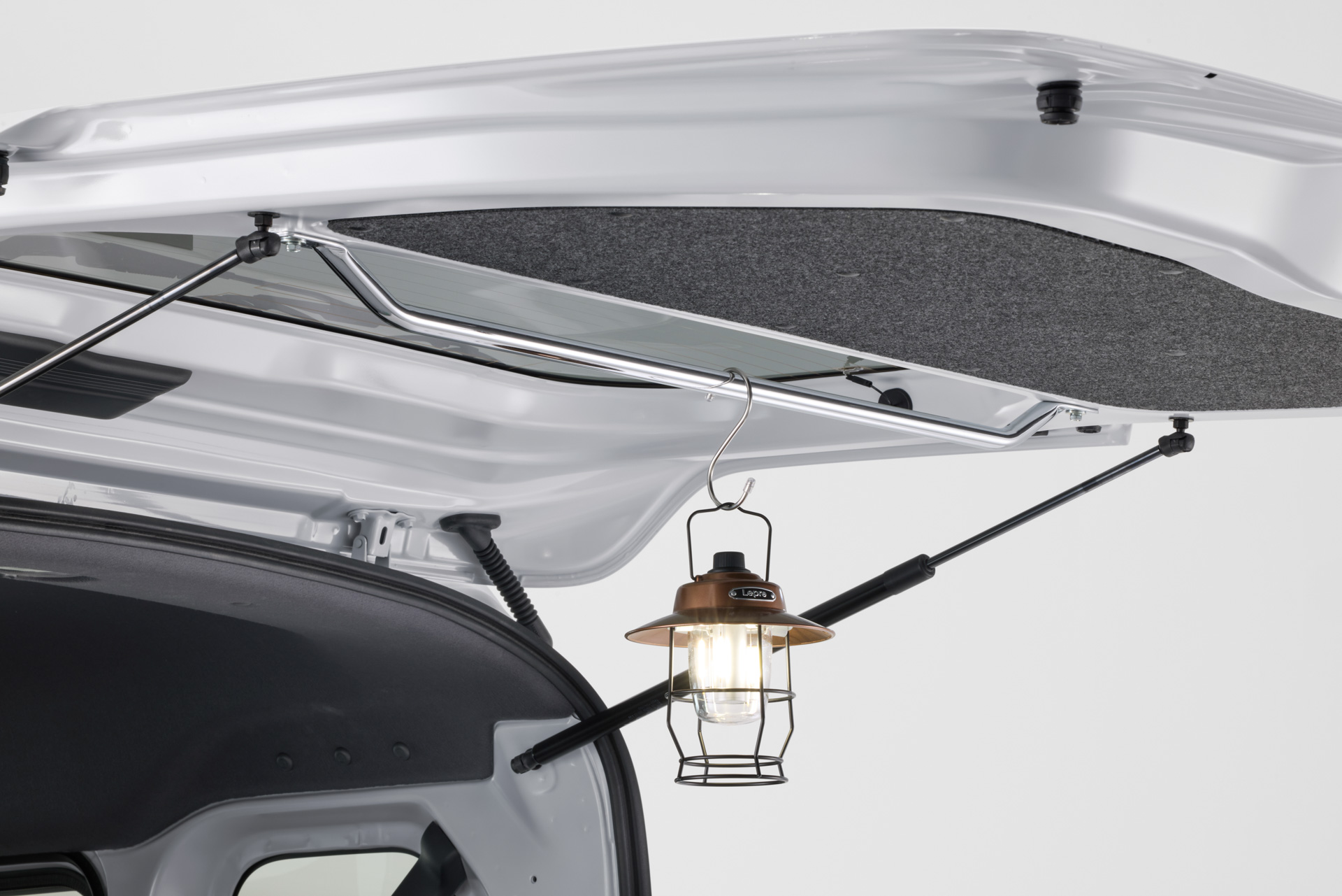 テールゲートバー