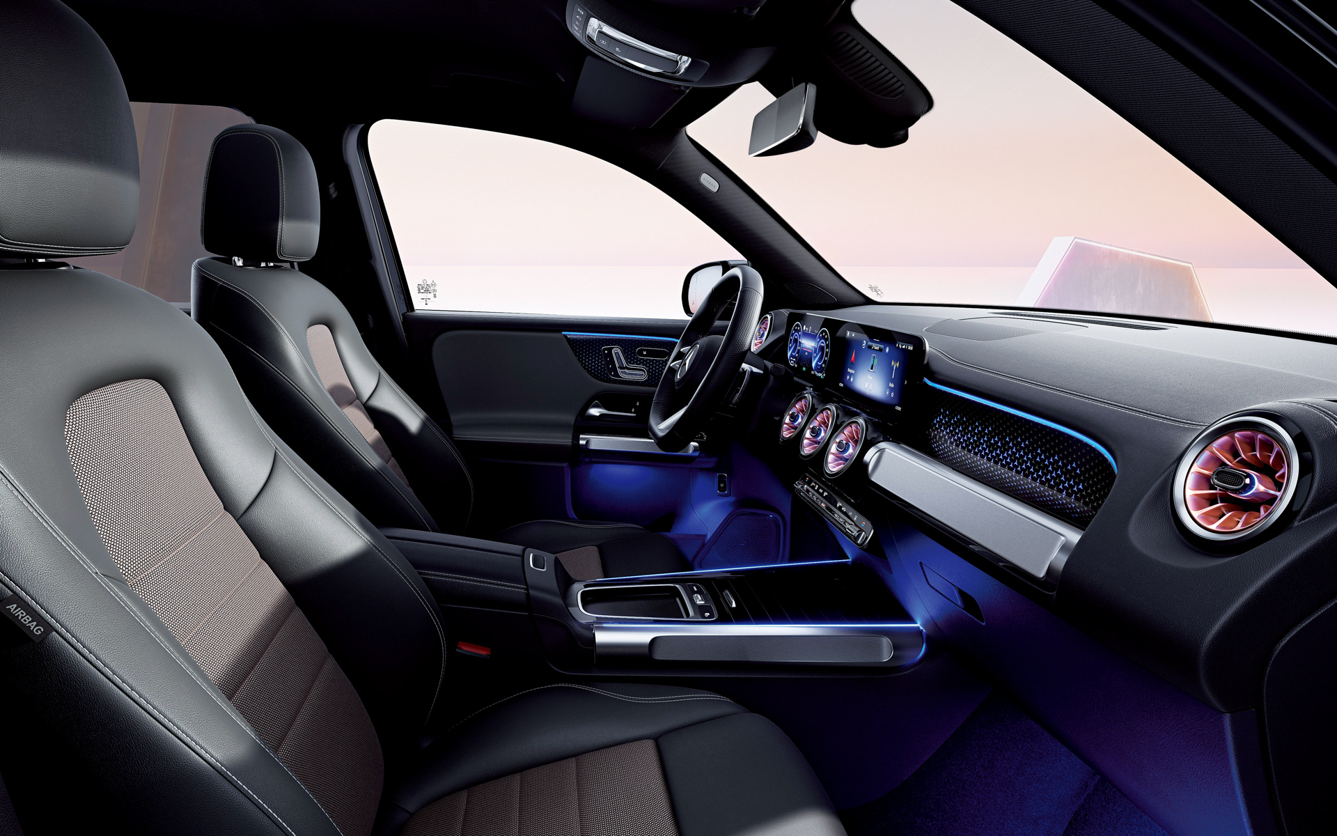 バッテリEVモデル「EQB」のインテリア