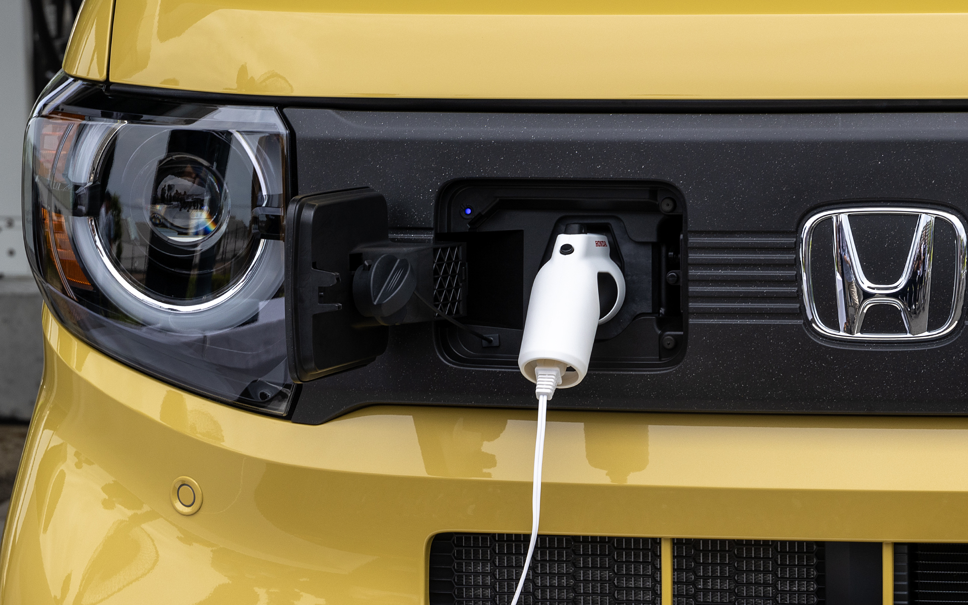 パワーサプライコネクター装着