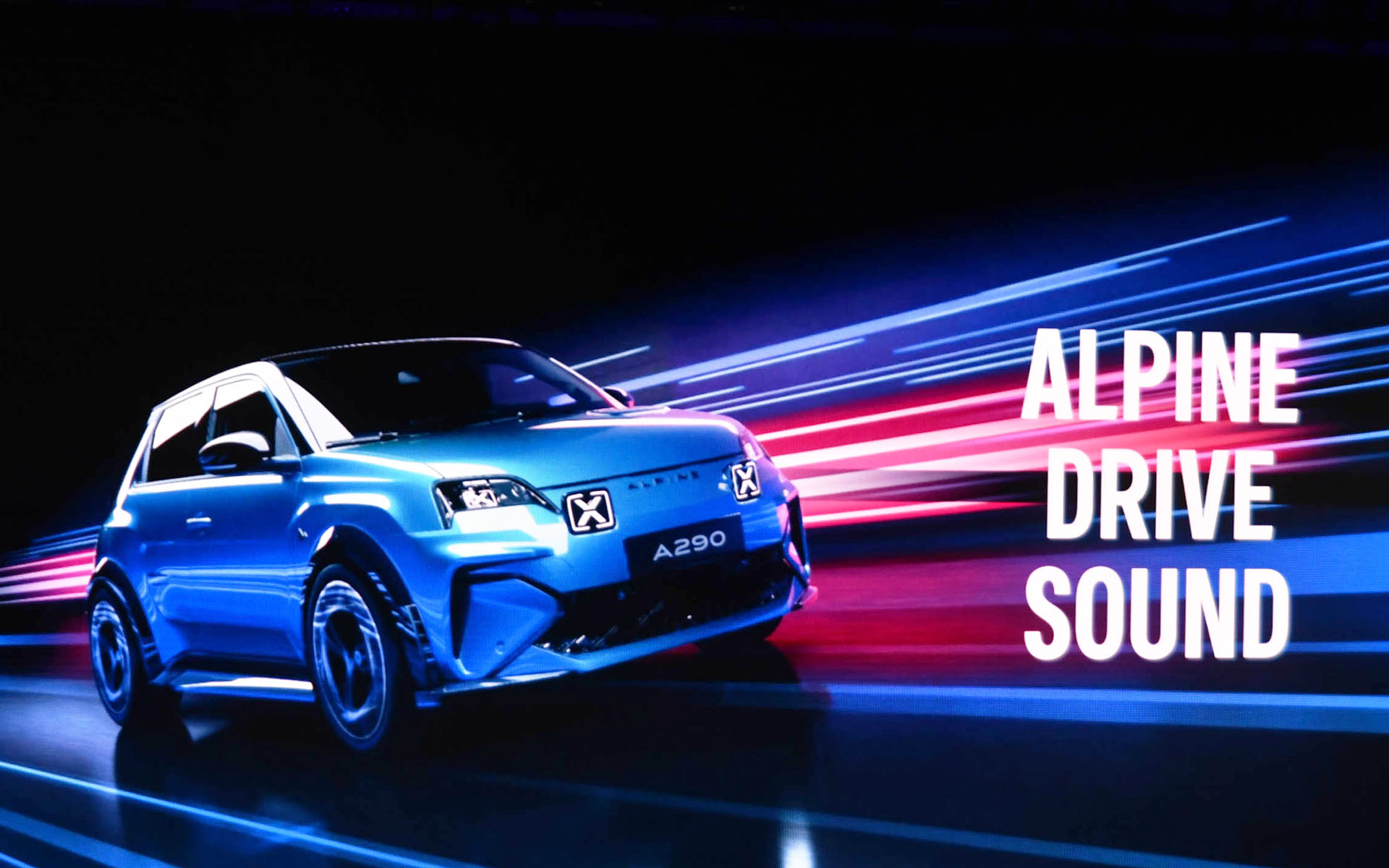 フランスの音響メーカー「ドゥヴィアレ」と「アルピーヌ・ドライブ・サウンド」を開発