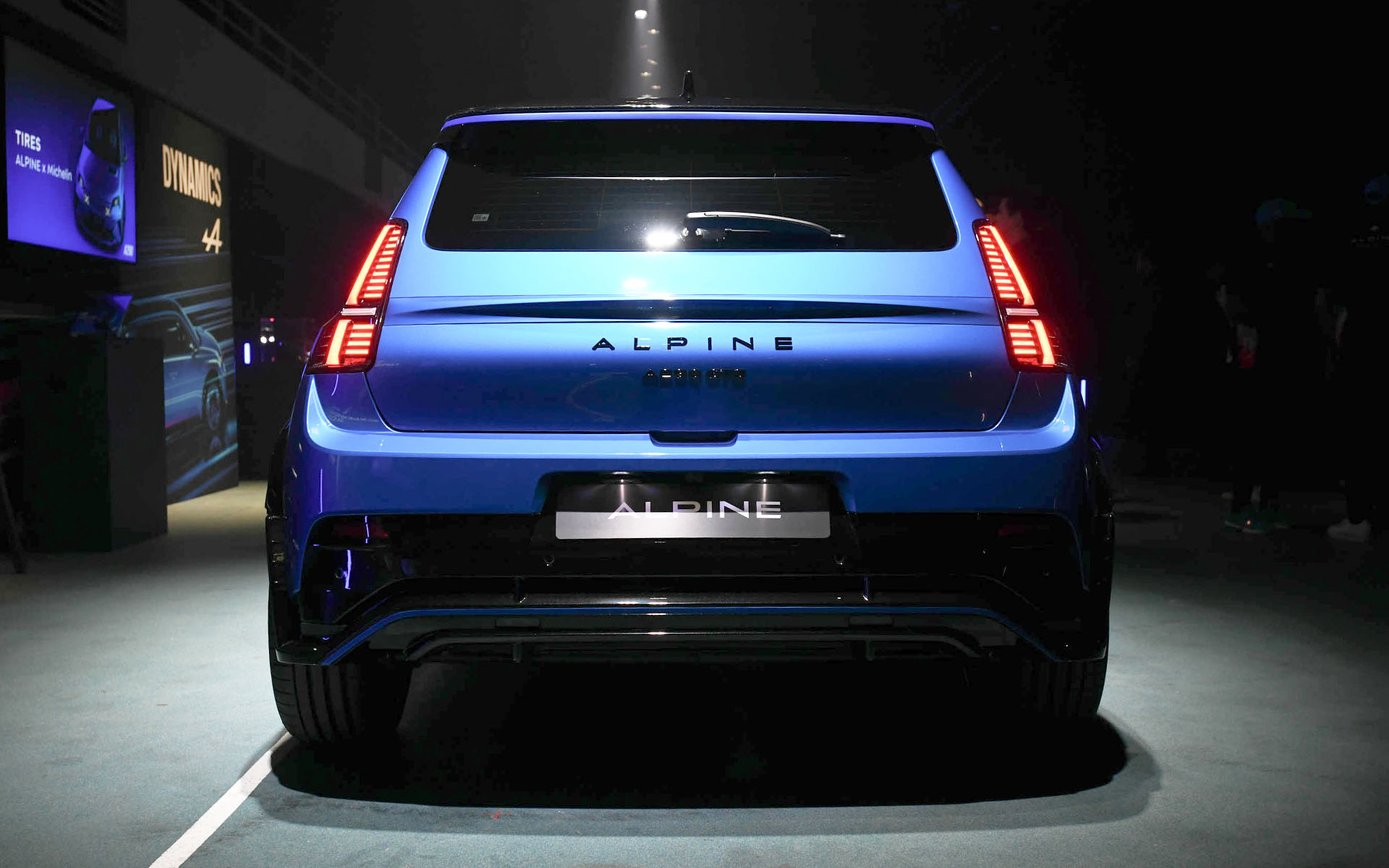 デザインはA106、R5アルピーヌ、A110から着想を得たという