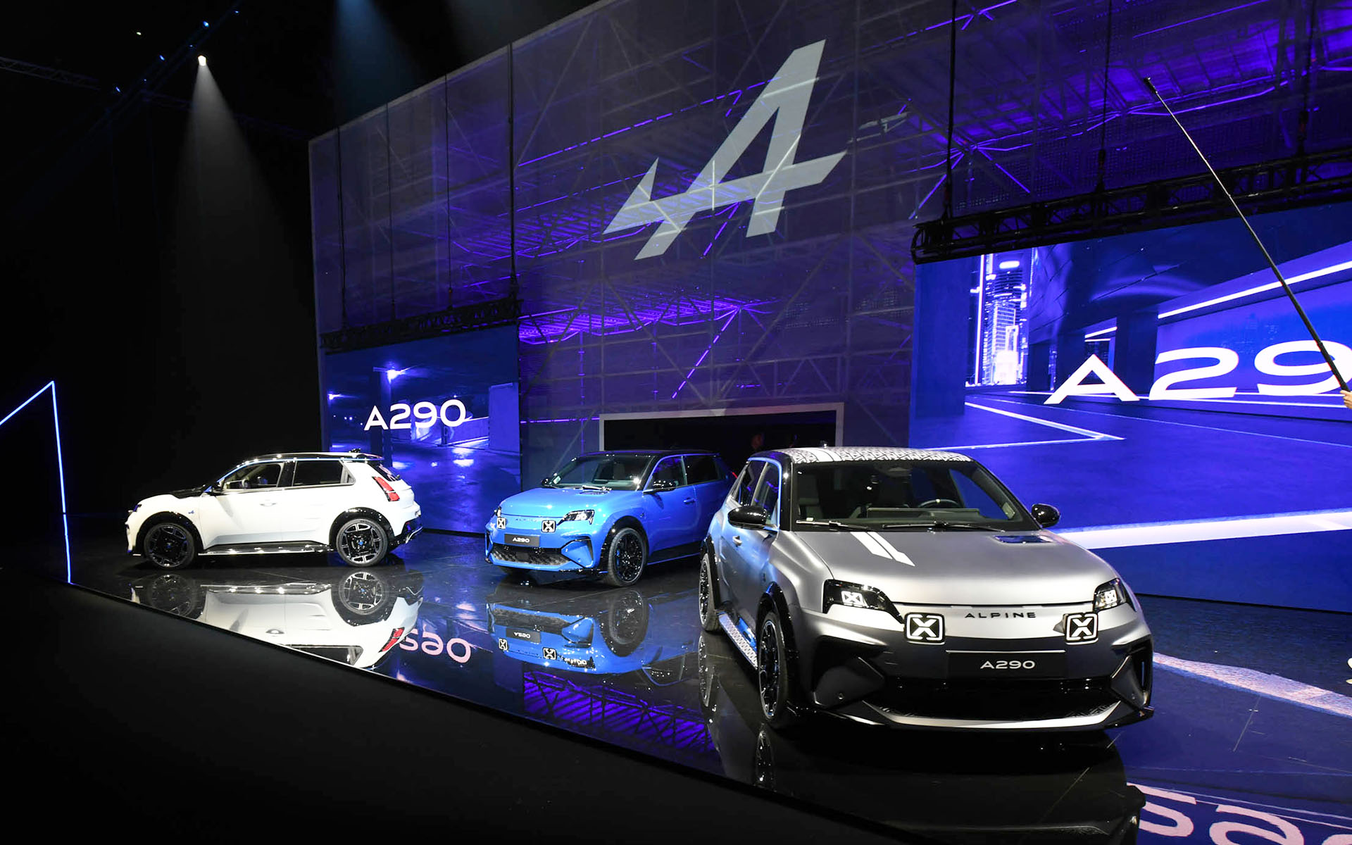 ル・マン・ウィークのサルト・サーキットで新型「A290」を世界初公開