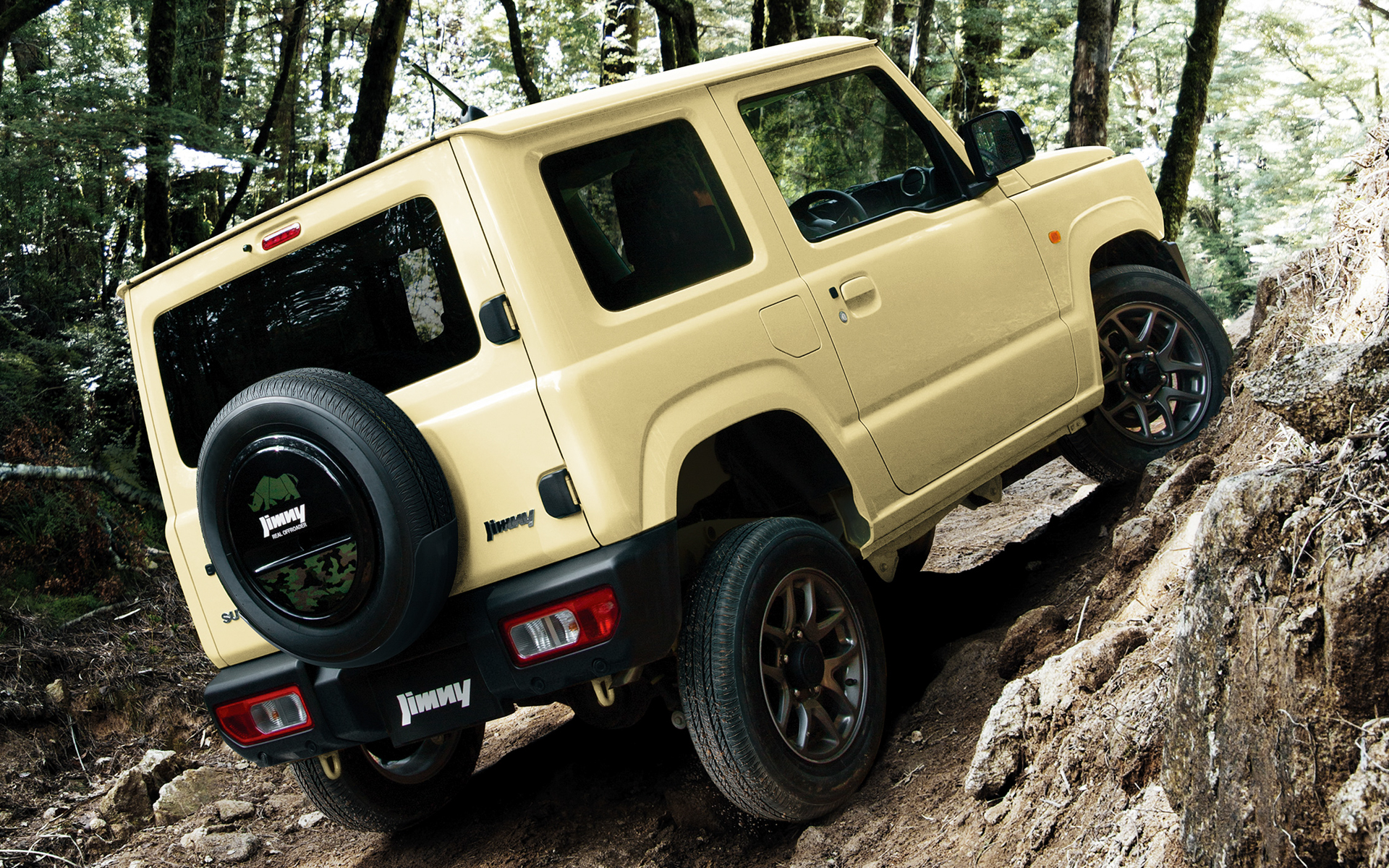 荒れたフィールドにおいても優れた走破性を発揮する