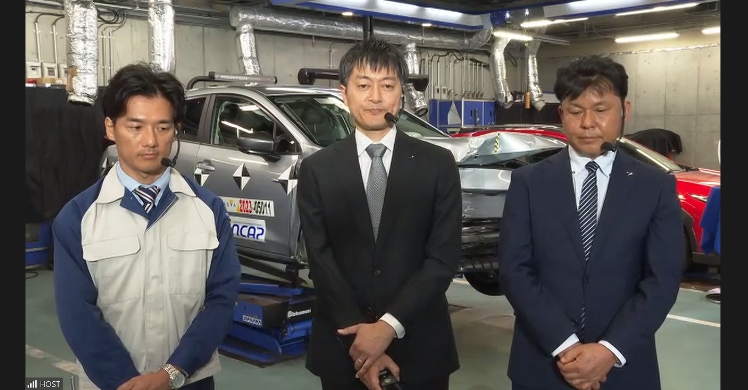 技術解説のプレゼンテーションを担当した3人。左から株式会社SUBARU 技術本部 車両安全開発部 衝突安全第二課 課長 中瀬哲也氏、同ADAS開発部 担当部長 金子法正氏、同車両安全開発部 部長 荒井英樹氏