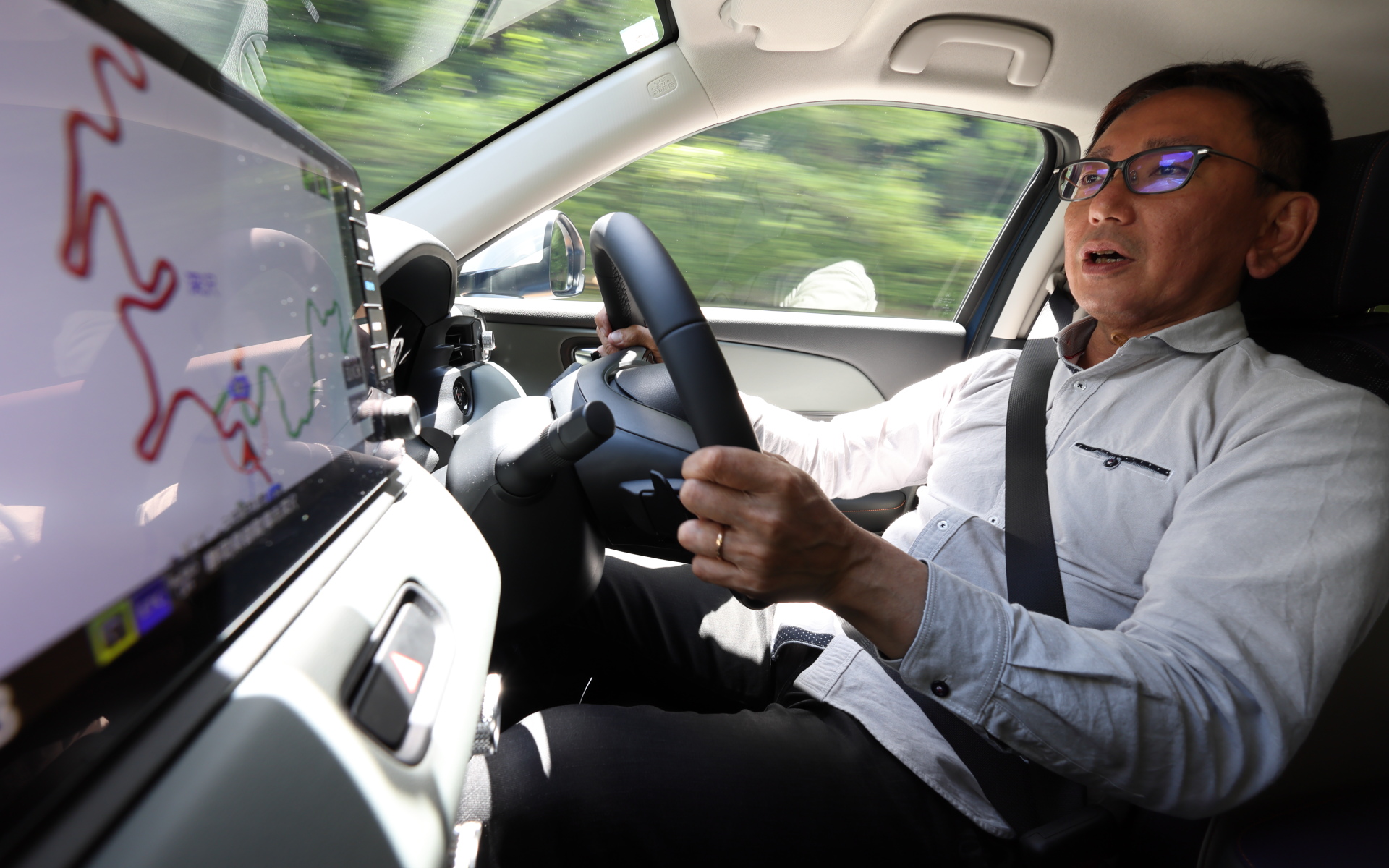 フットワークはむしろ軽快だった