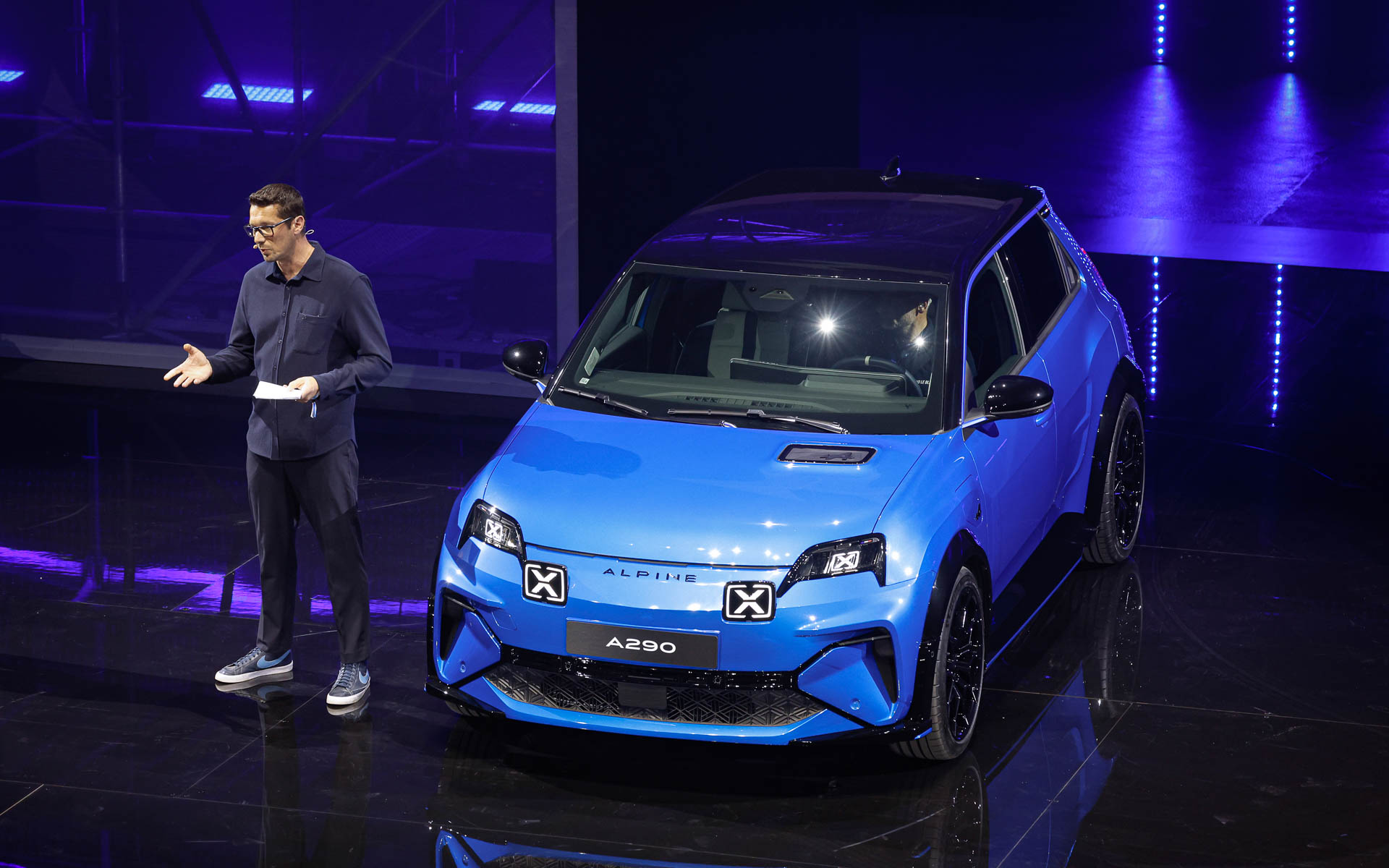 A290はル・マン24時間レースの会場で発表された