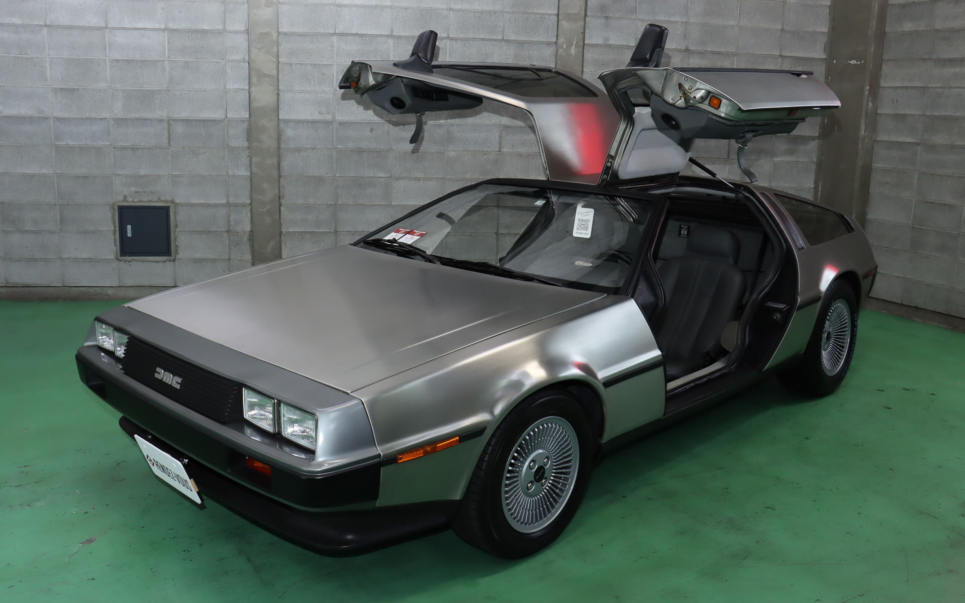 新サービスでYokohama Baseに保管される車両はこれから共同オーナーに申し込む人の希望で決定されるため、発表会当日はRENDEZ-VOUSのスタッフや関係者などが所有するクルマを「新サービスを利用するとどんなクルマに乗れるようになるのか」をイメージしてもらえるよう展示した