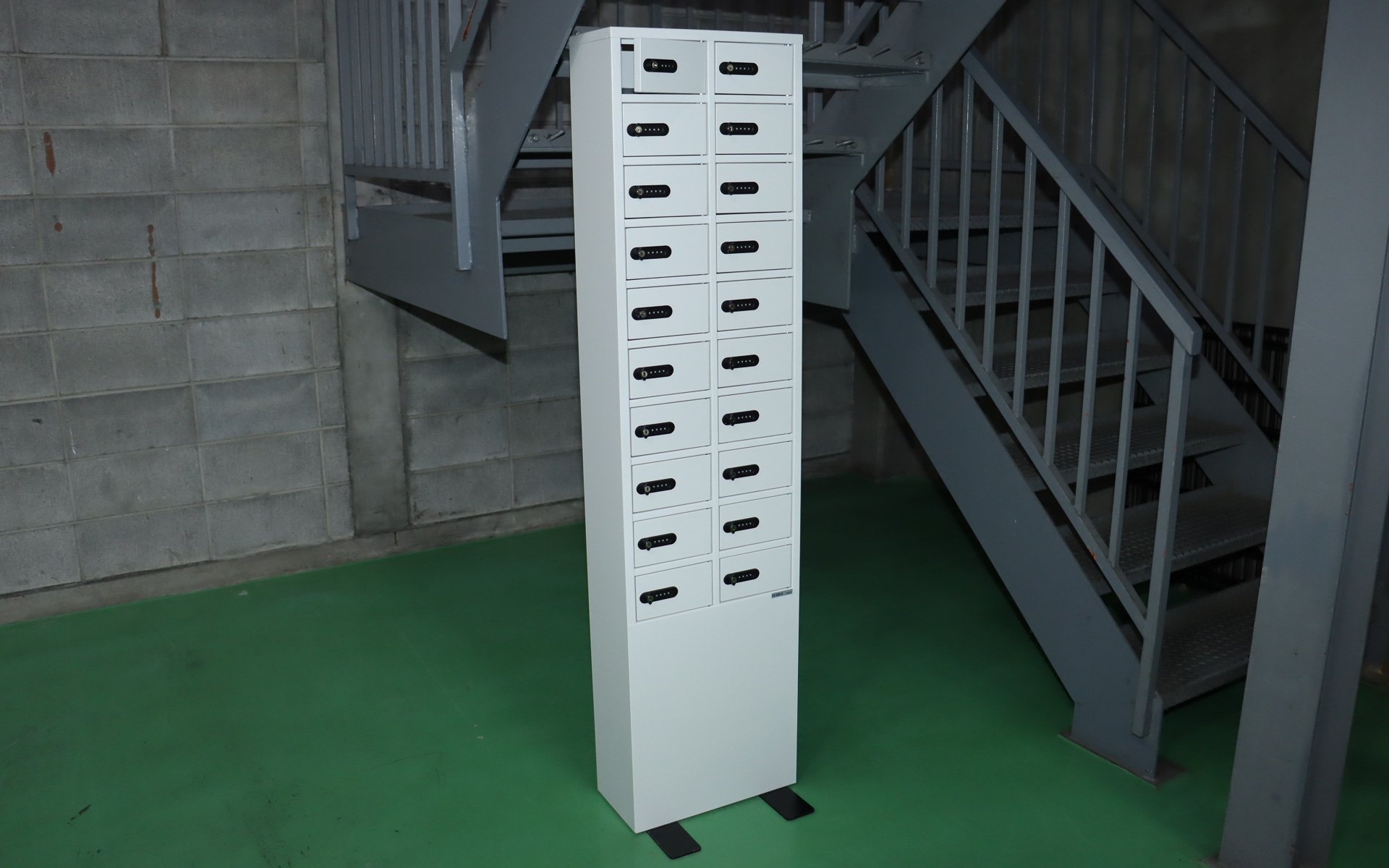 車両ごとのキーは個別管理可能なキーボックス内に保管される