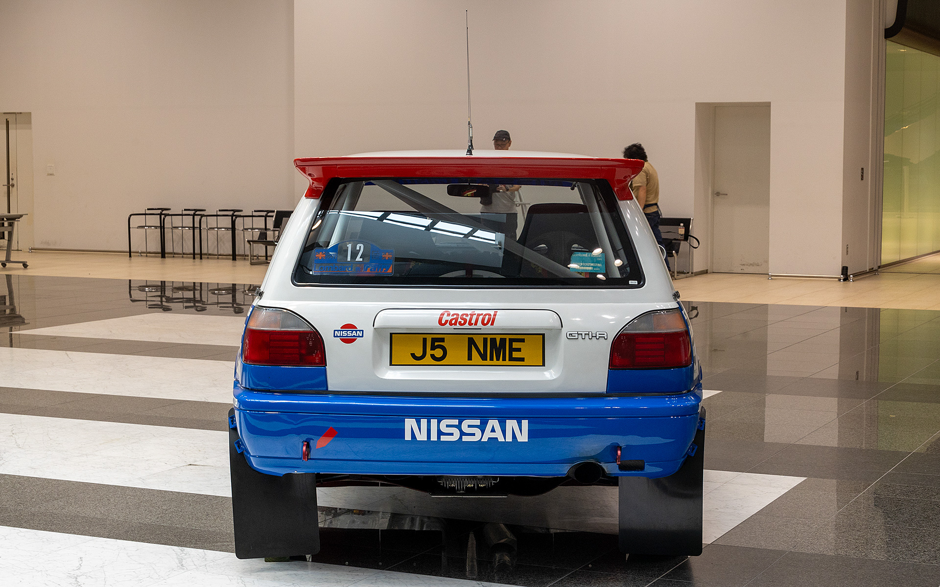 グループAなので外観は基本的に生産車と同じ。リア側は写真、映像ともに資料がなかったので当時を知る人に聞き取りして再生したという