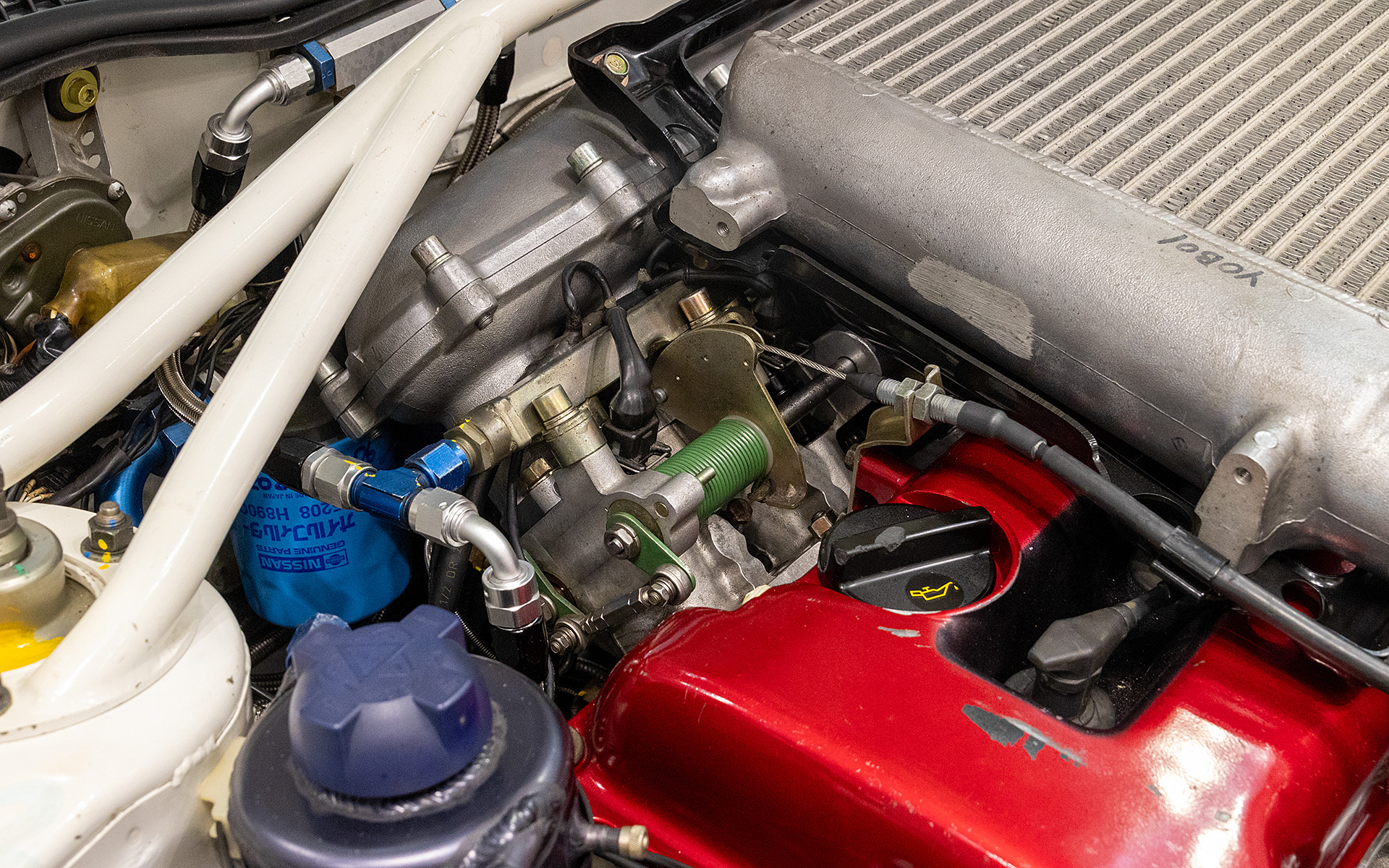 パルサーGTI-Rのみ4連スロットルが採用されていた