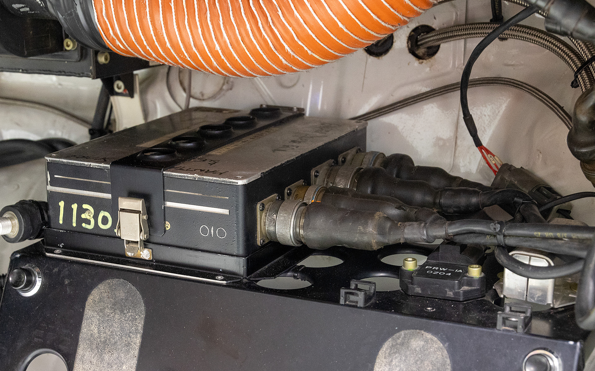 エンジン制御方式が変わっているのでECUはレース用に変更されていた