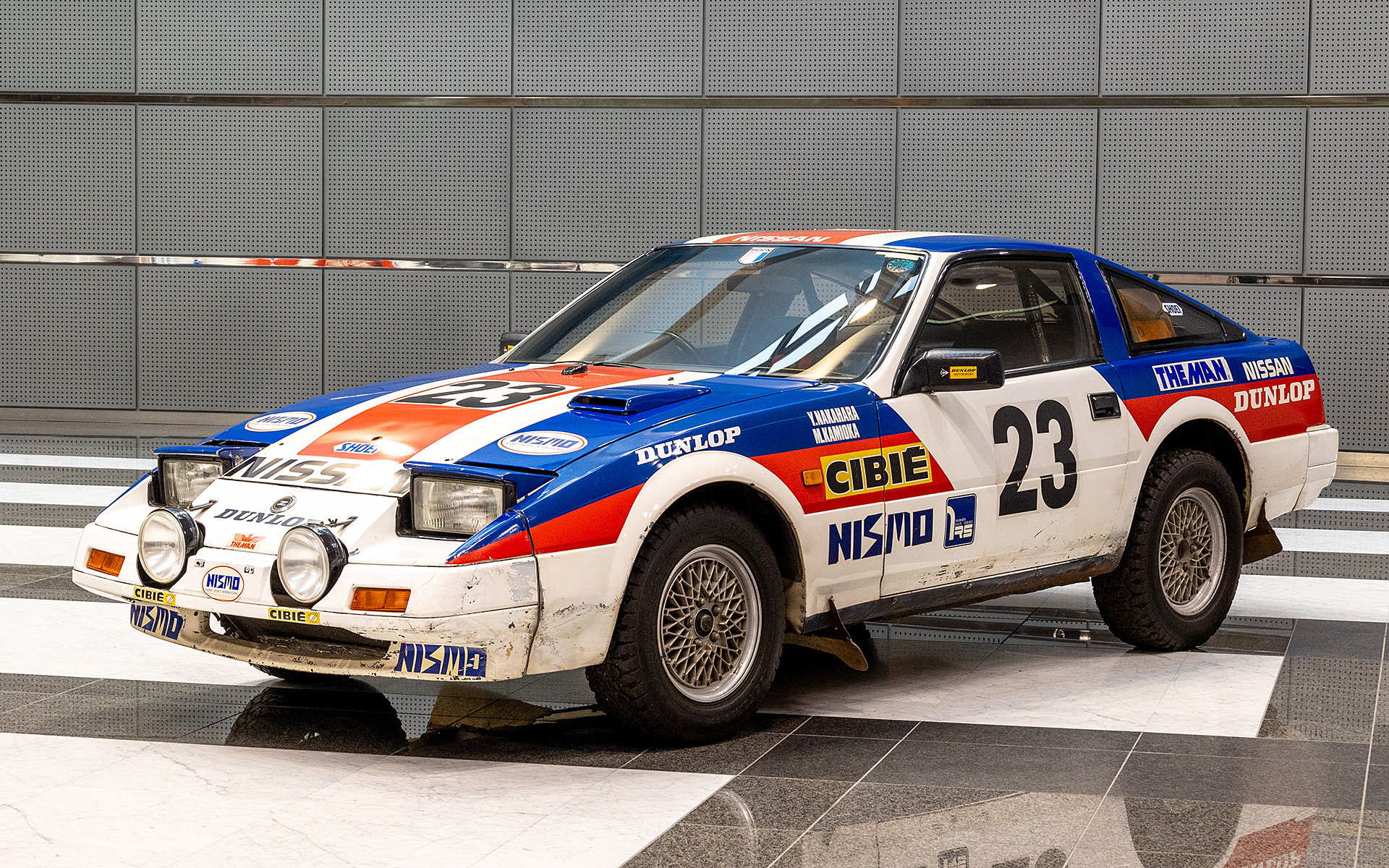 再生前の実車も展示された