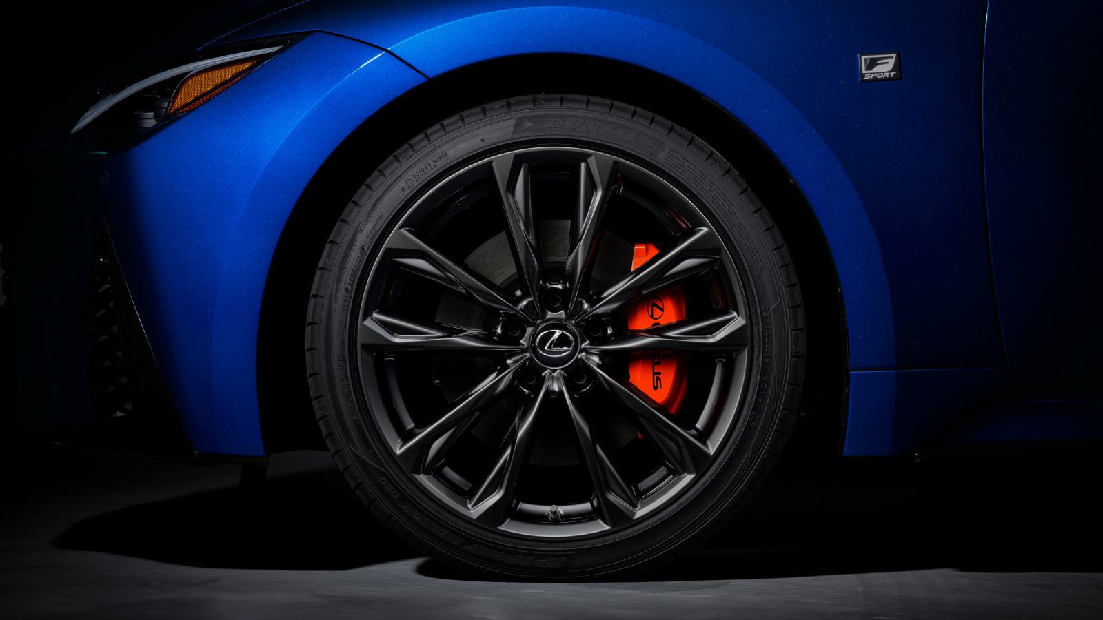 IS後付け”F SPORT”専用オレンジブレーキキャリパー（フロントLEXUSロゴ）