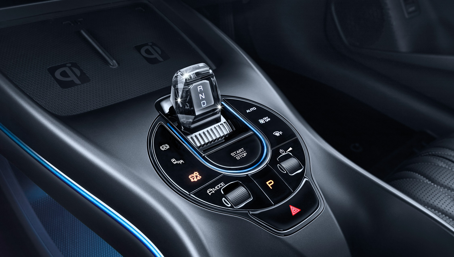 4ドアセダンの新型EV「シール（SEAL）」