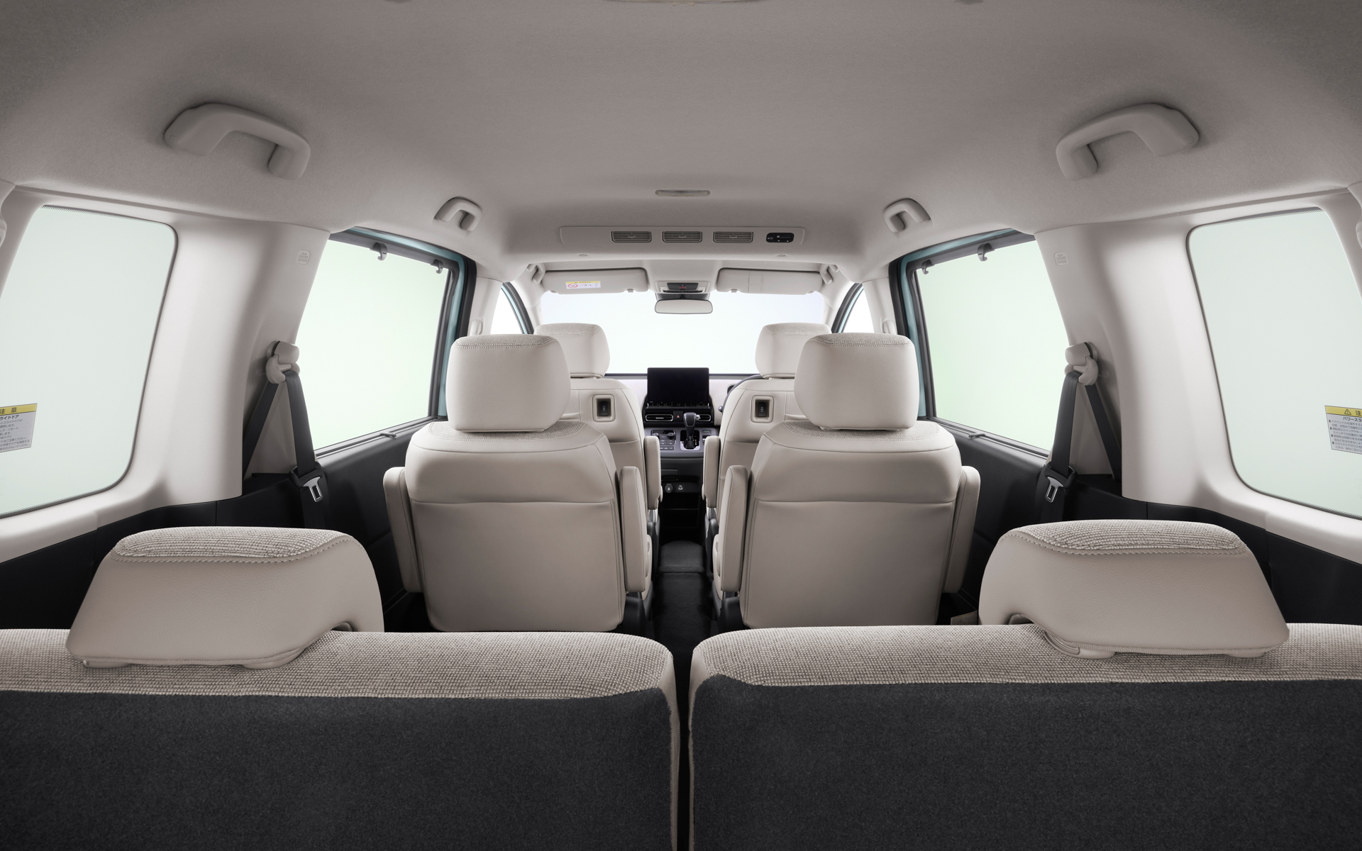 3列目からでも広い視界が開けている