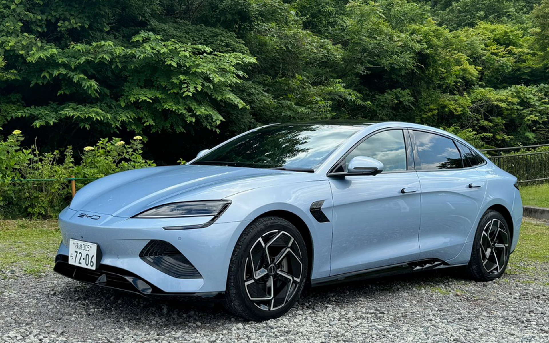 ついに判明したSEALの価格はRWDモデルが528万円、AWDモデルが605万円で、CEV補助金が適用されるとRWDは500万円を切る価格となりそうです