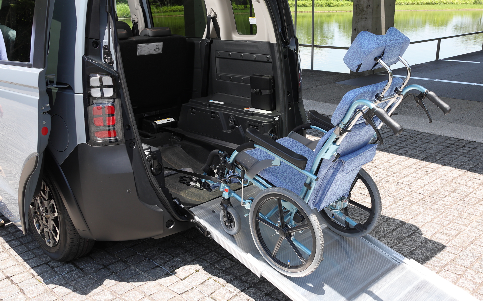 もちろん介護の送迎にも使える