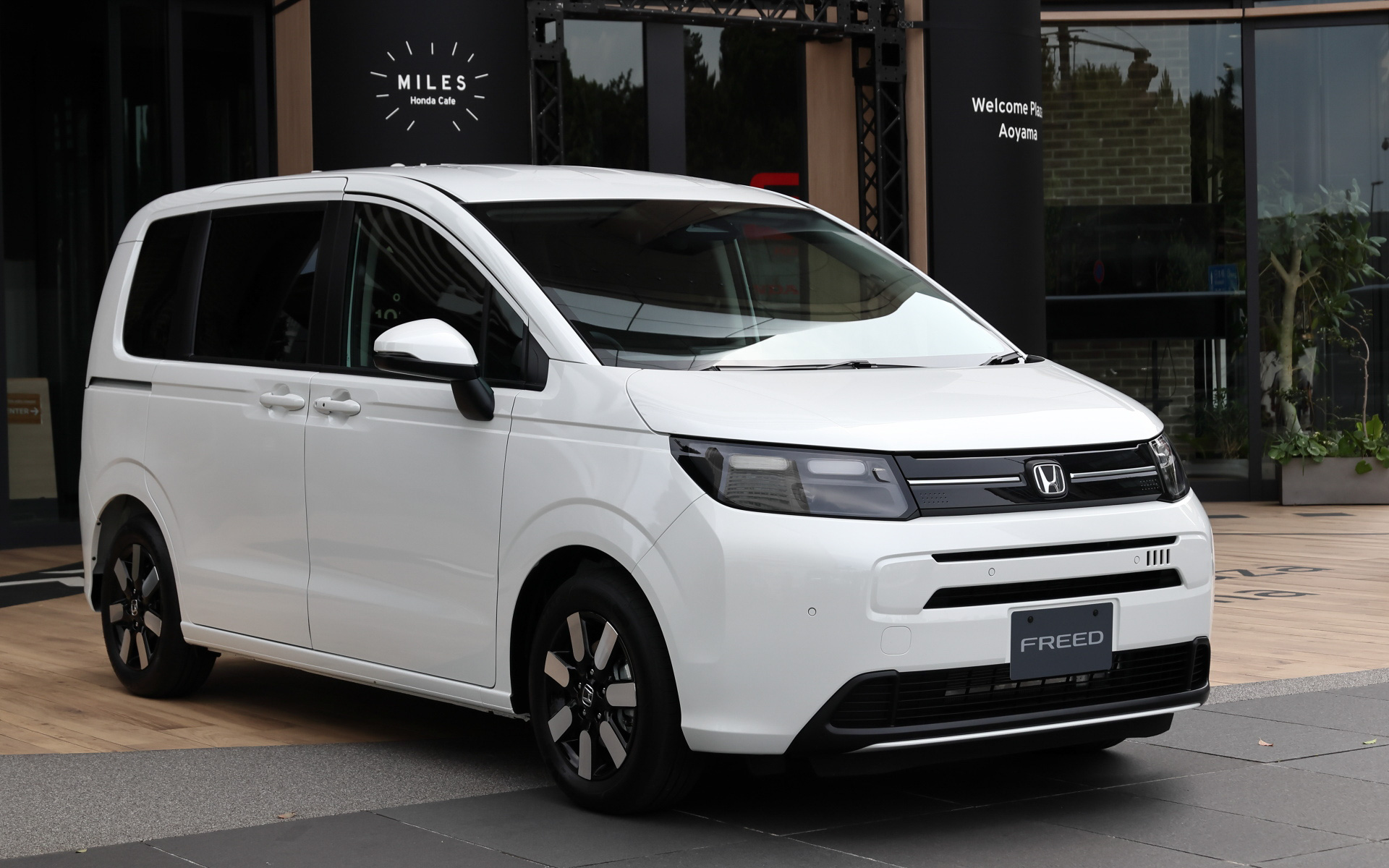 新型フリード エアー