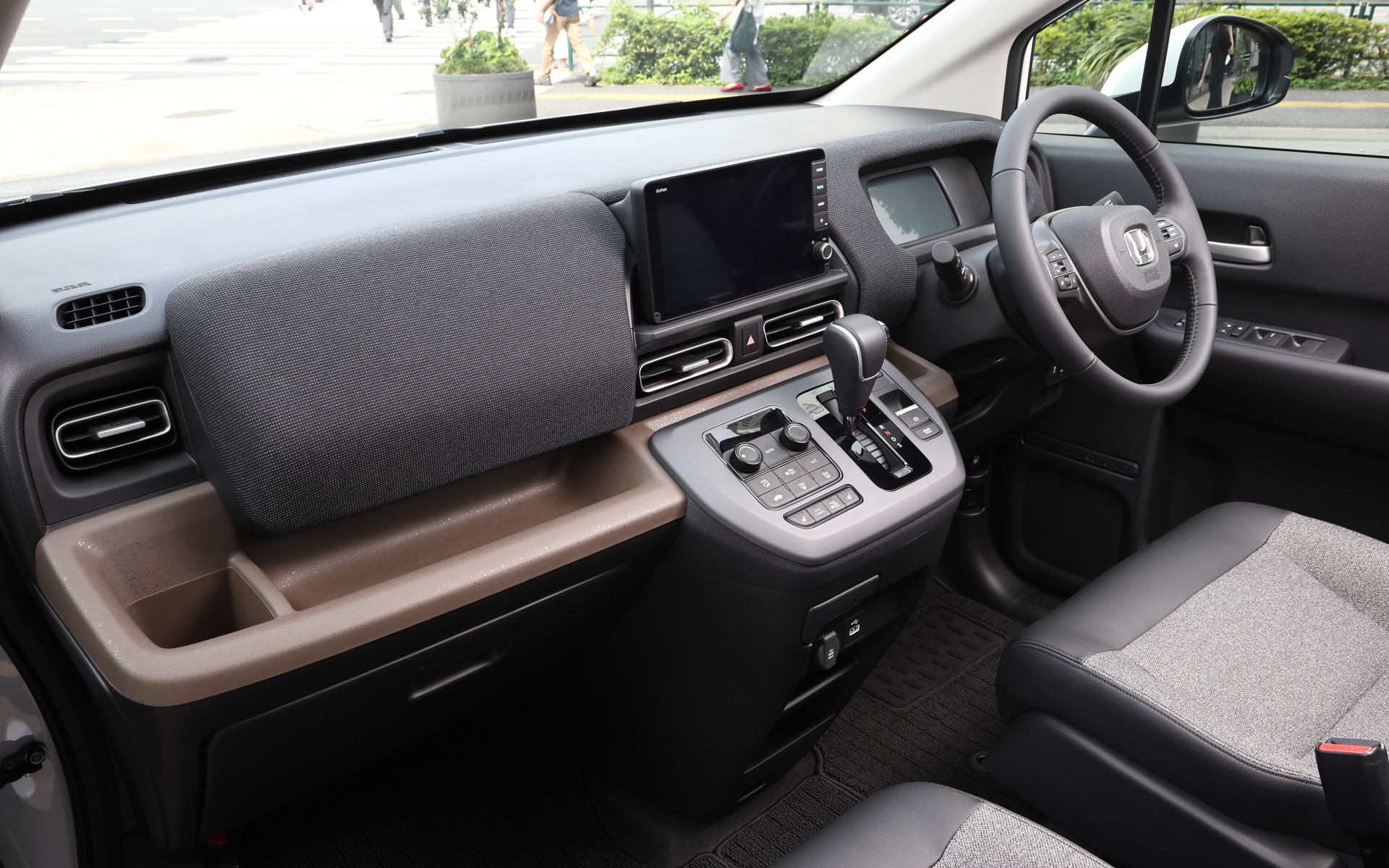 新型フリード エアー