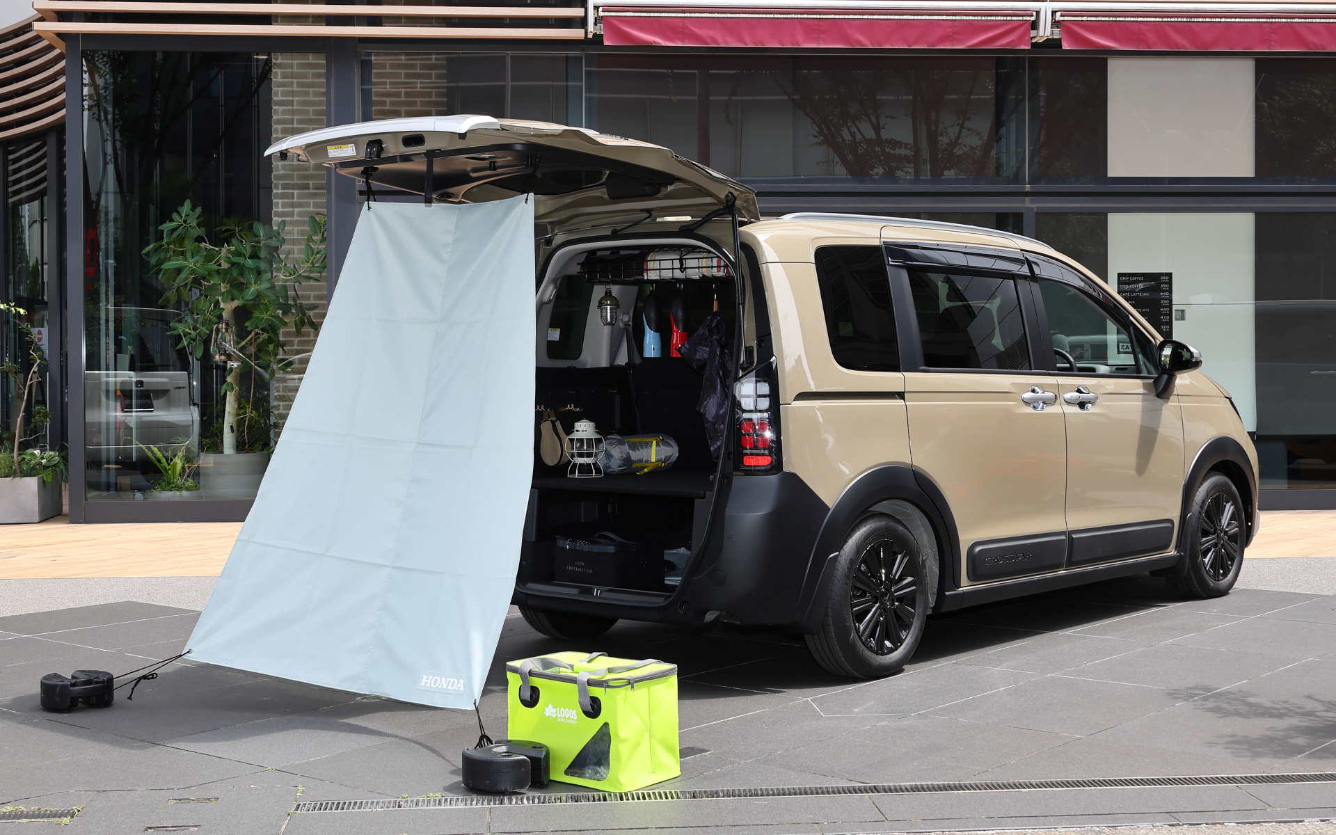 新型フリード クロスター 純正アクセサリー装着車