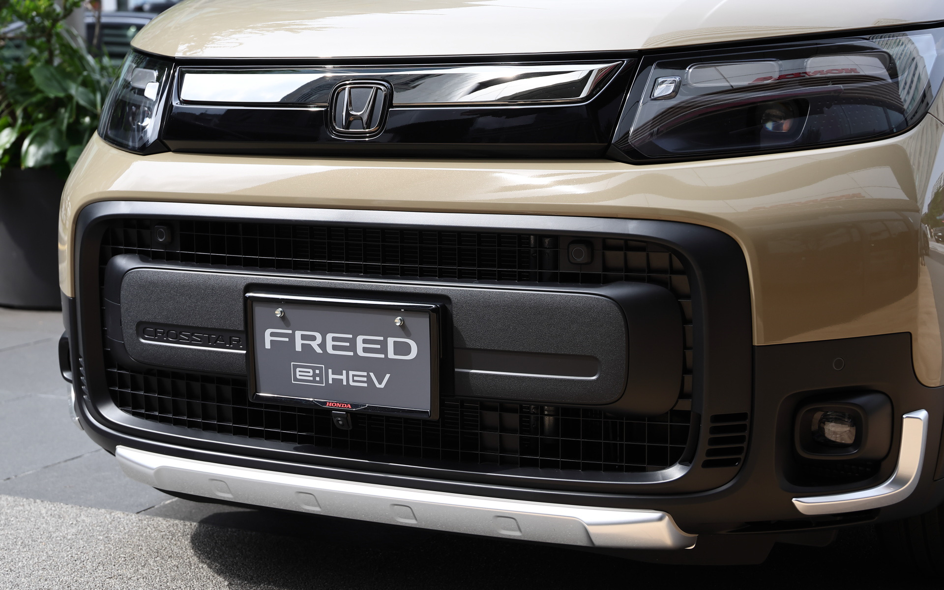 新型フリード クロスター 純正アクセサリー装着車