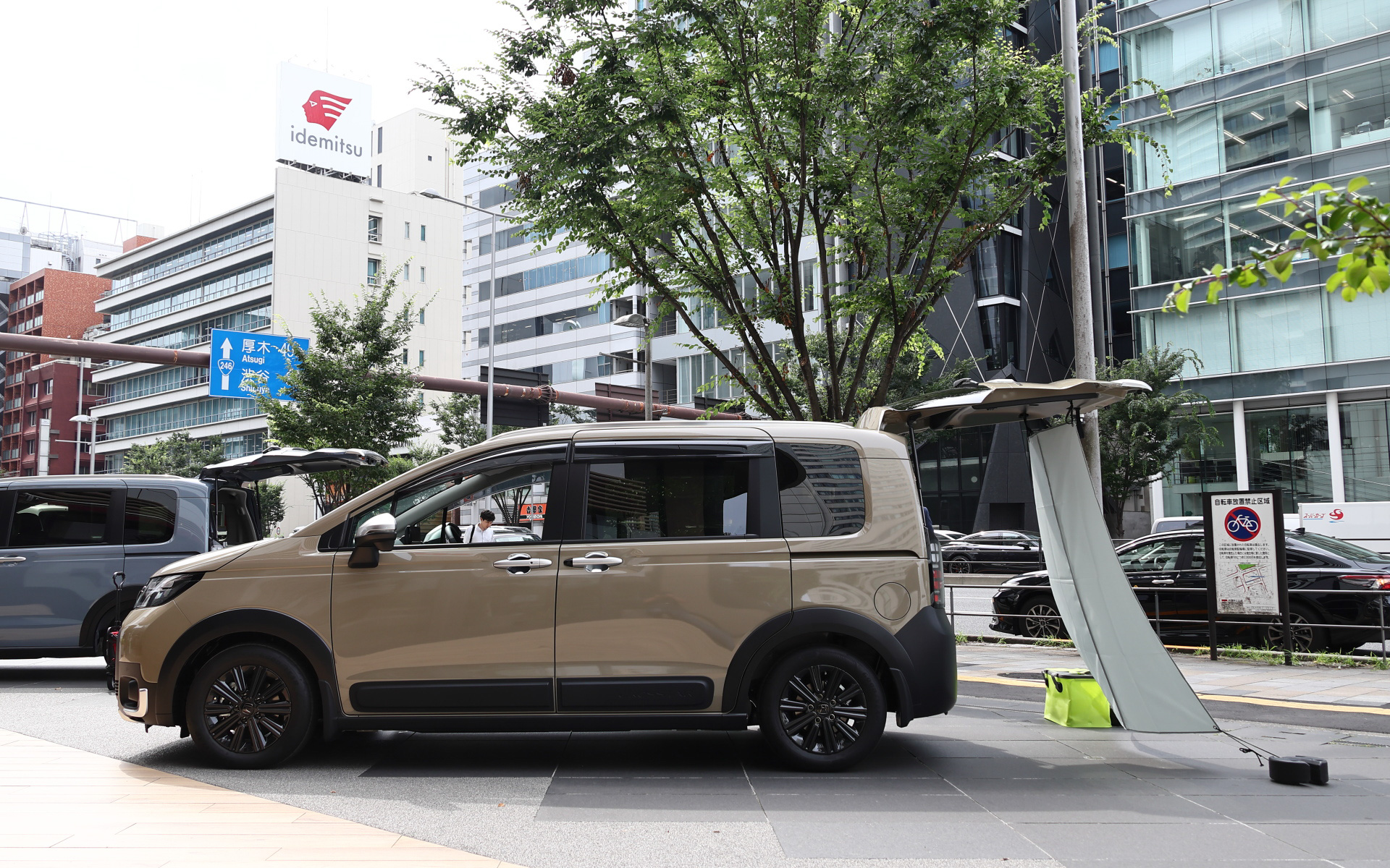 新型フリード クロスター 純正アクセサリー装着車