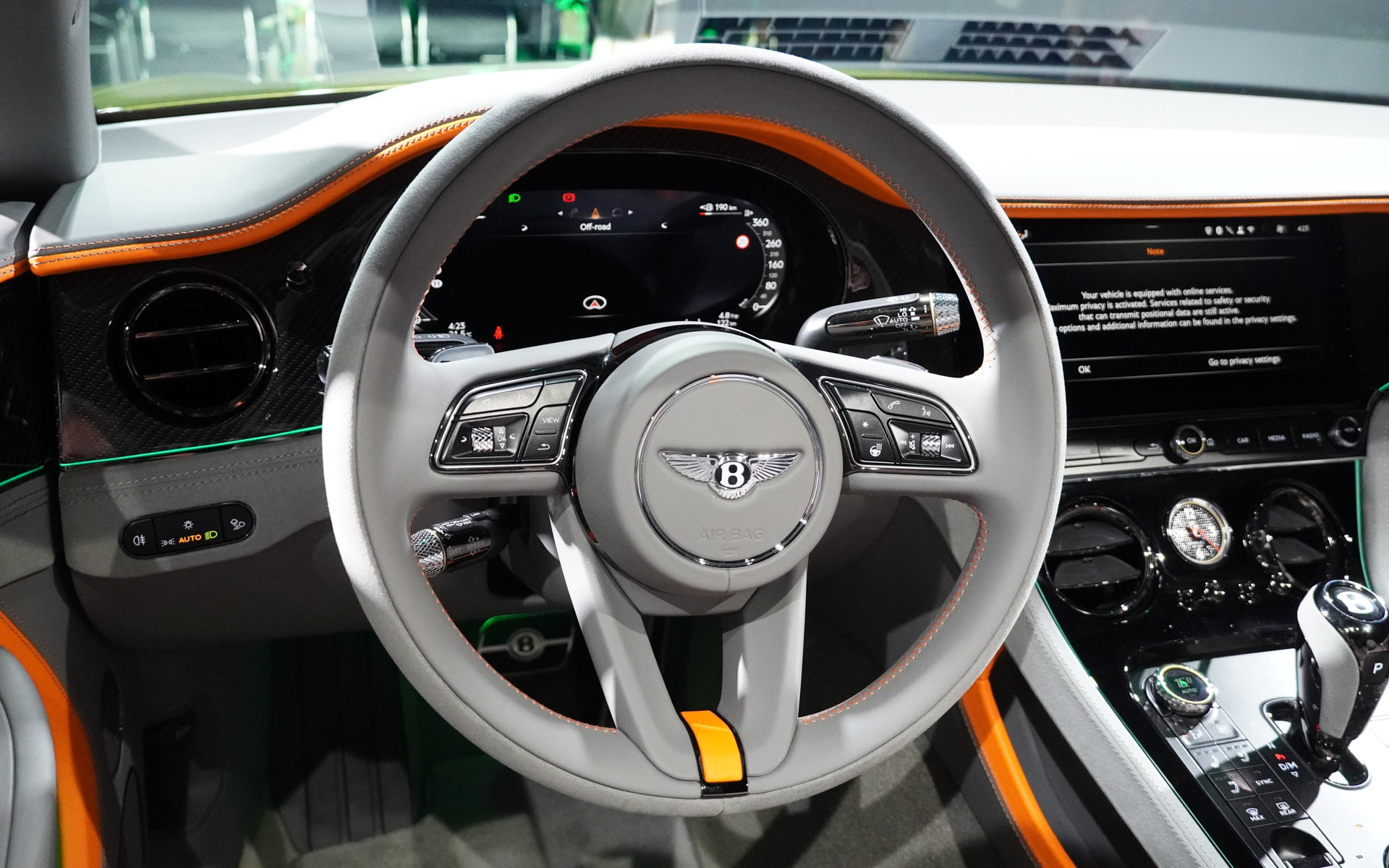 ステアリングホイール