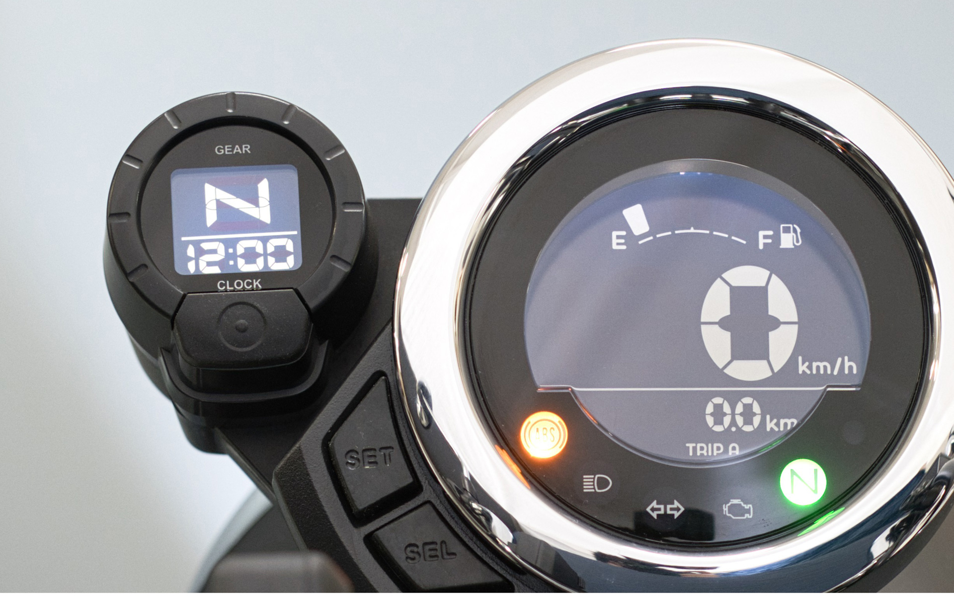 クロック＆ギアポジションメーター