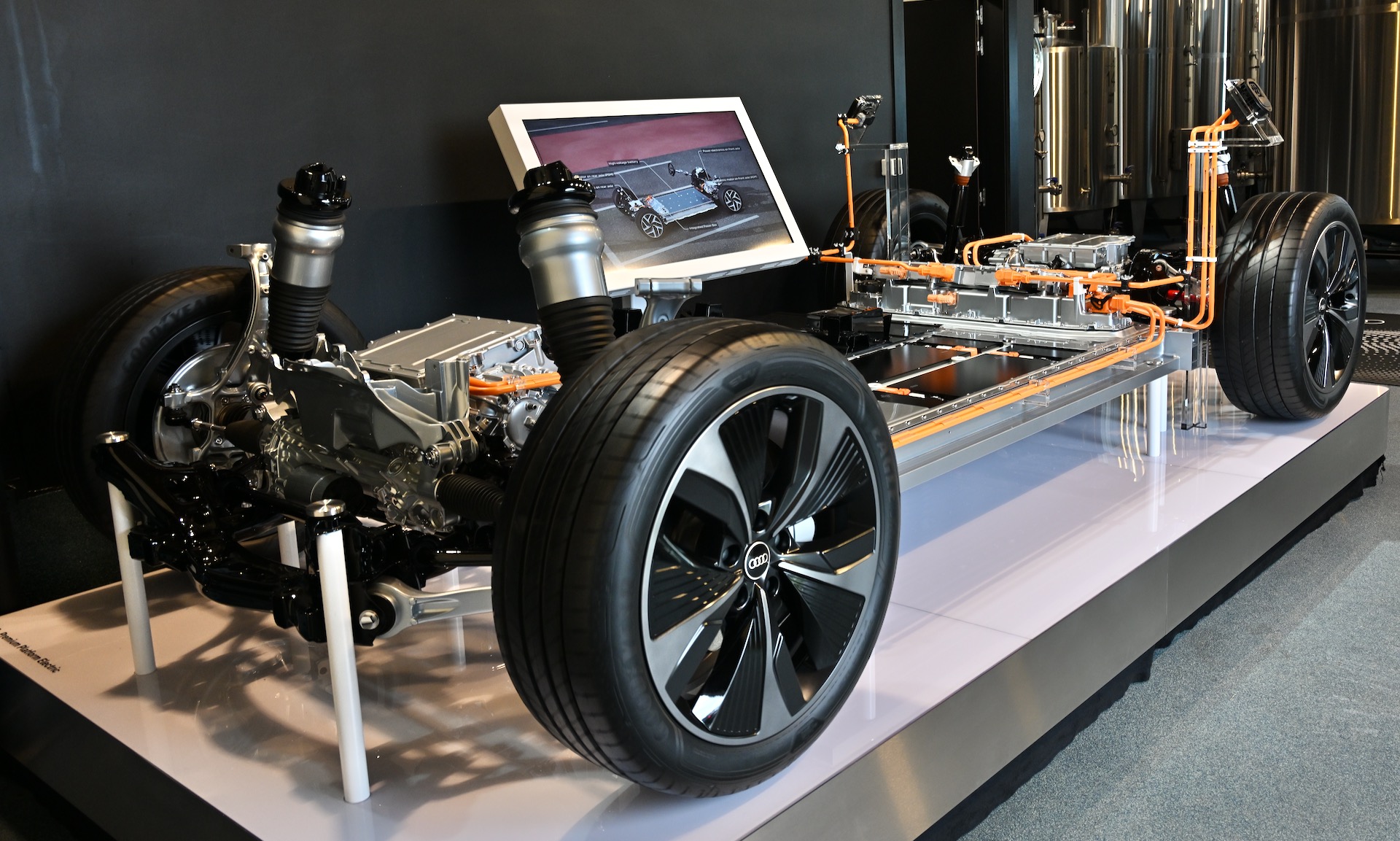 PPEを採用したQ6 e-tronのシャシー