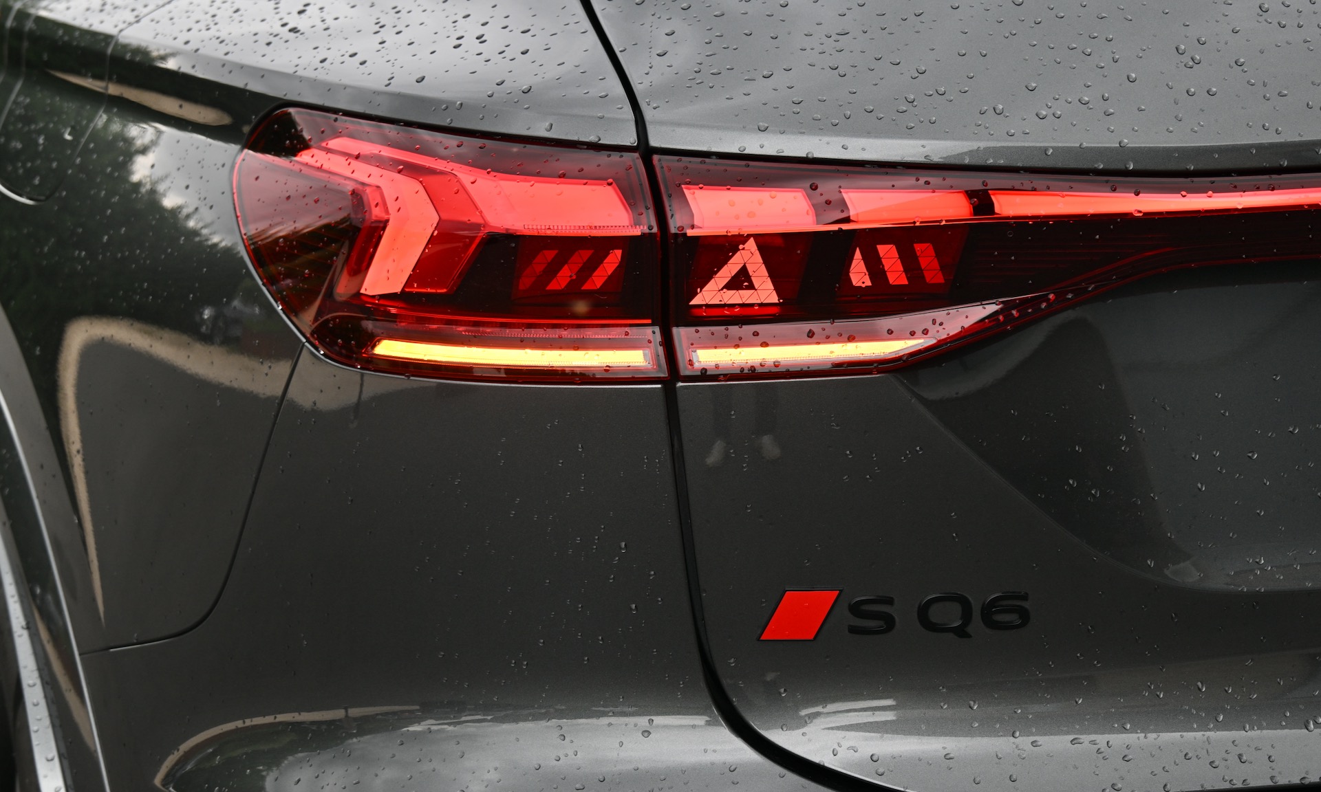 8種類のライトパラターンが選択できるアクティブデジタルライトシグニチャーの様子