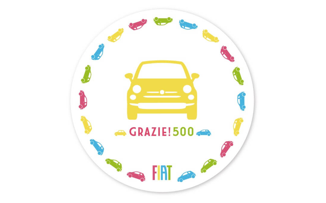 誕生日を記念して特別にデザインされたフィアット オリジナル ピクチャープレート