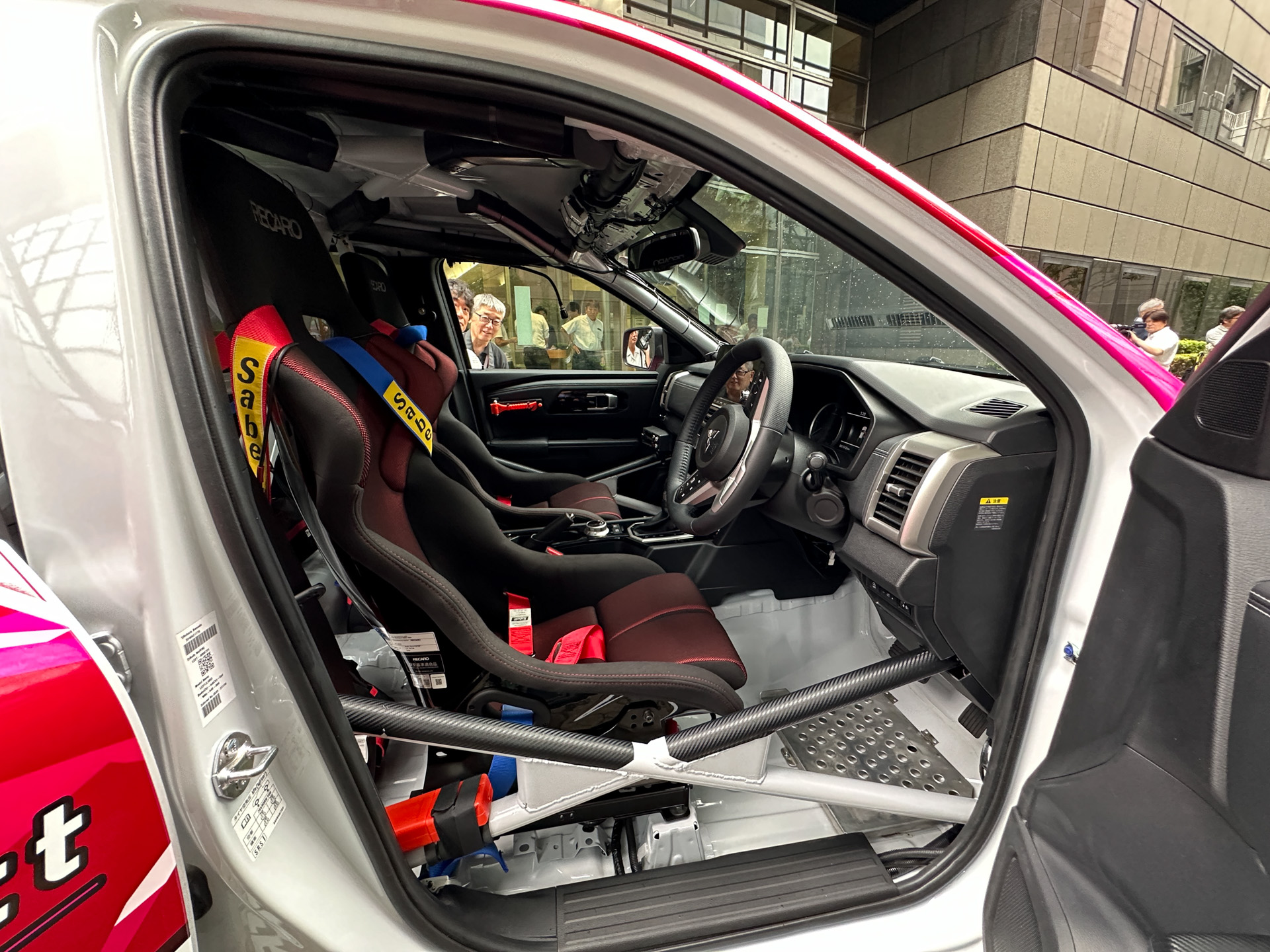 新型「トライトン」の参戦車両