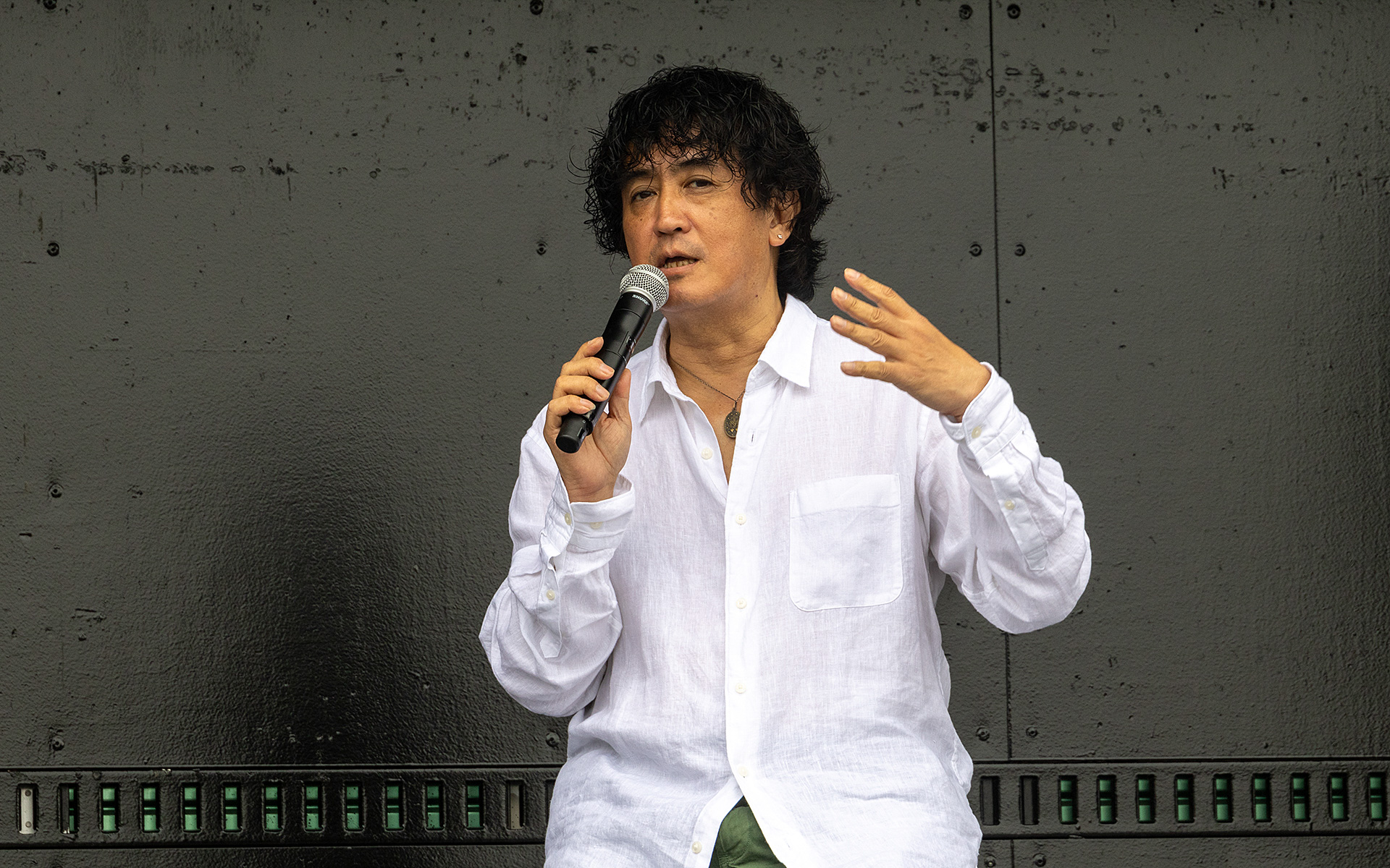 もう1人のゲストはモータージャーナリストの嶋田智之氏。アルファ ロメオファンである同氏はトークショーのほか、ヒストリックカーオーナーへのインタビューなどイベントを盛り上げる存在だった