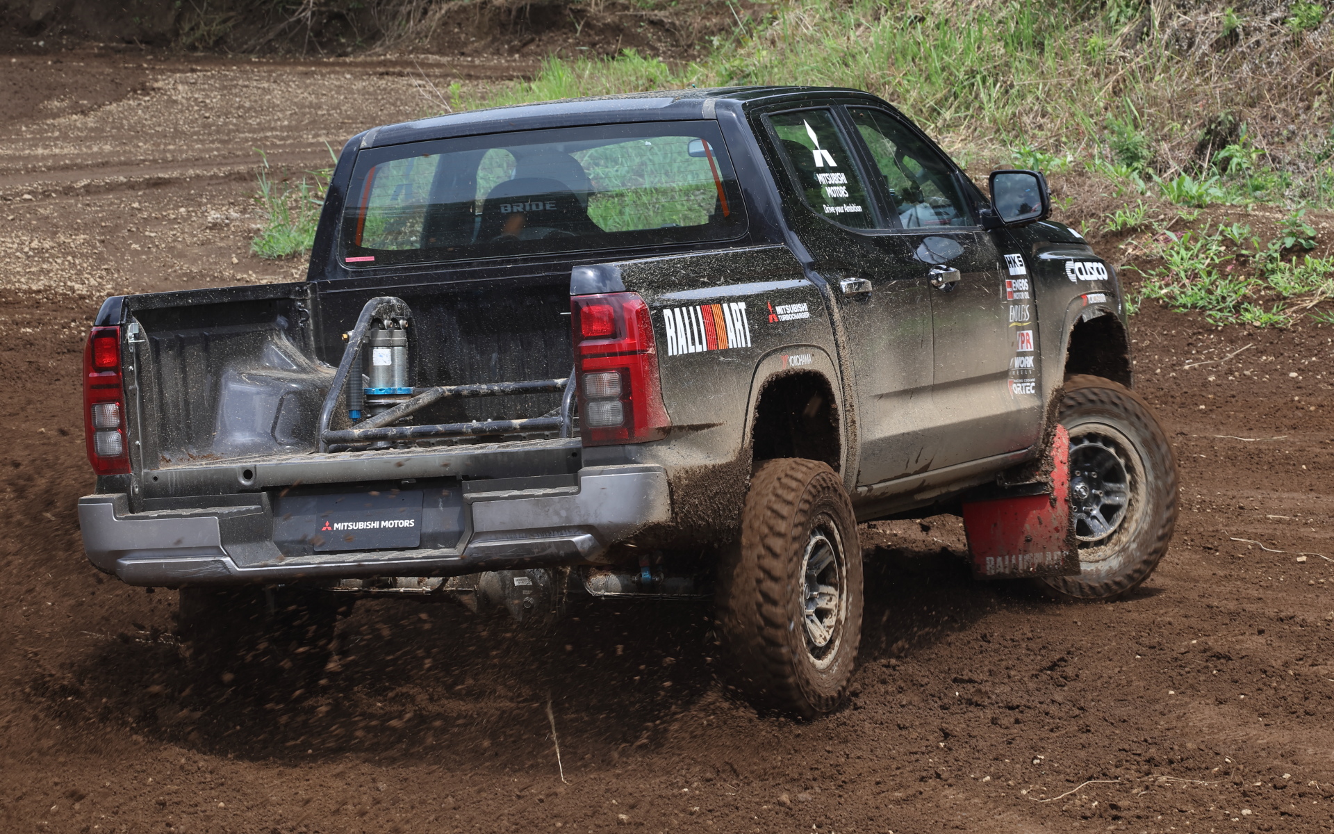 AXCR2024仕様のトライトン（開発車両）