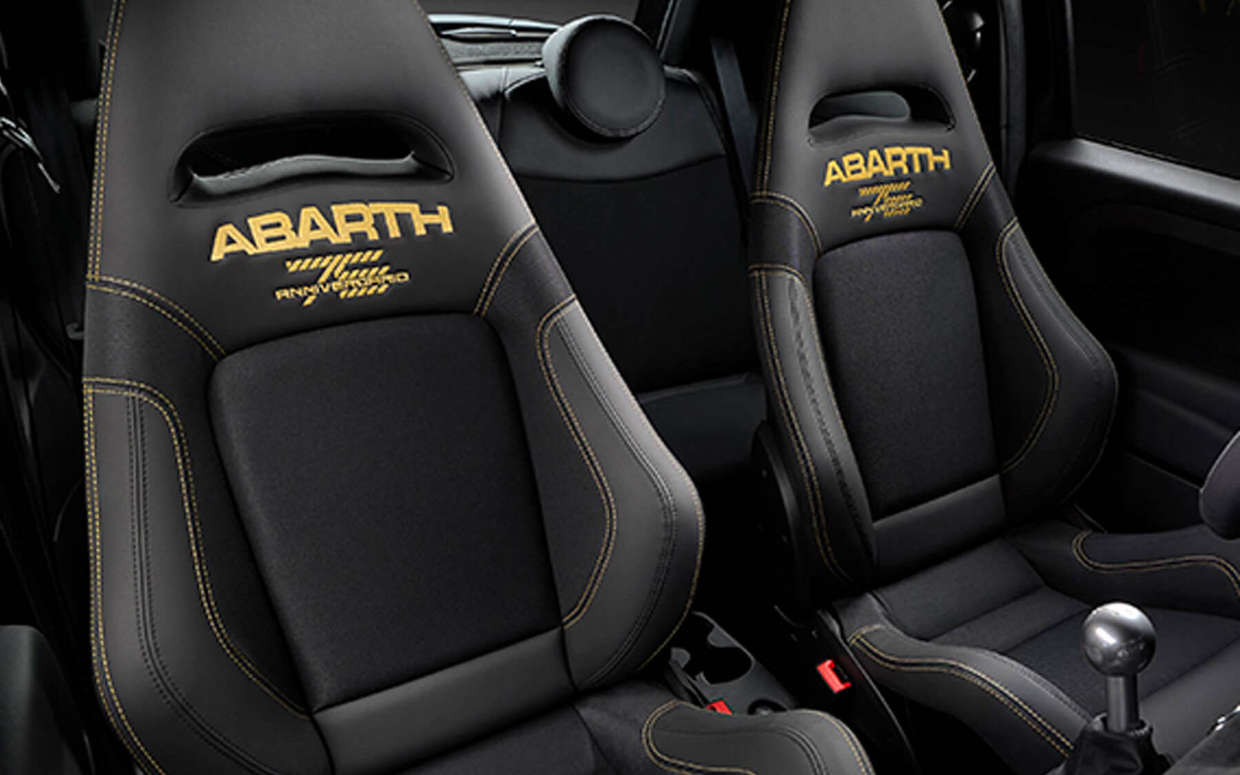 ヘッドレスト一体型Sabelt製75°Anniversario専用スポーツシート